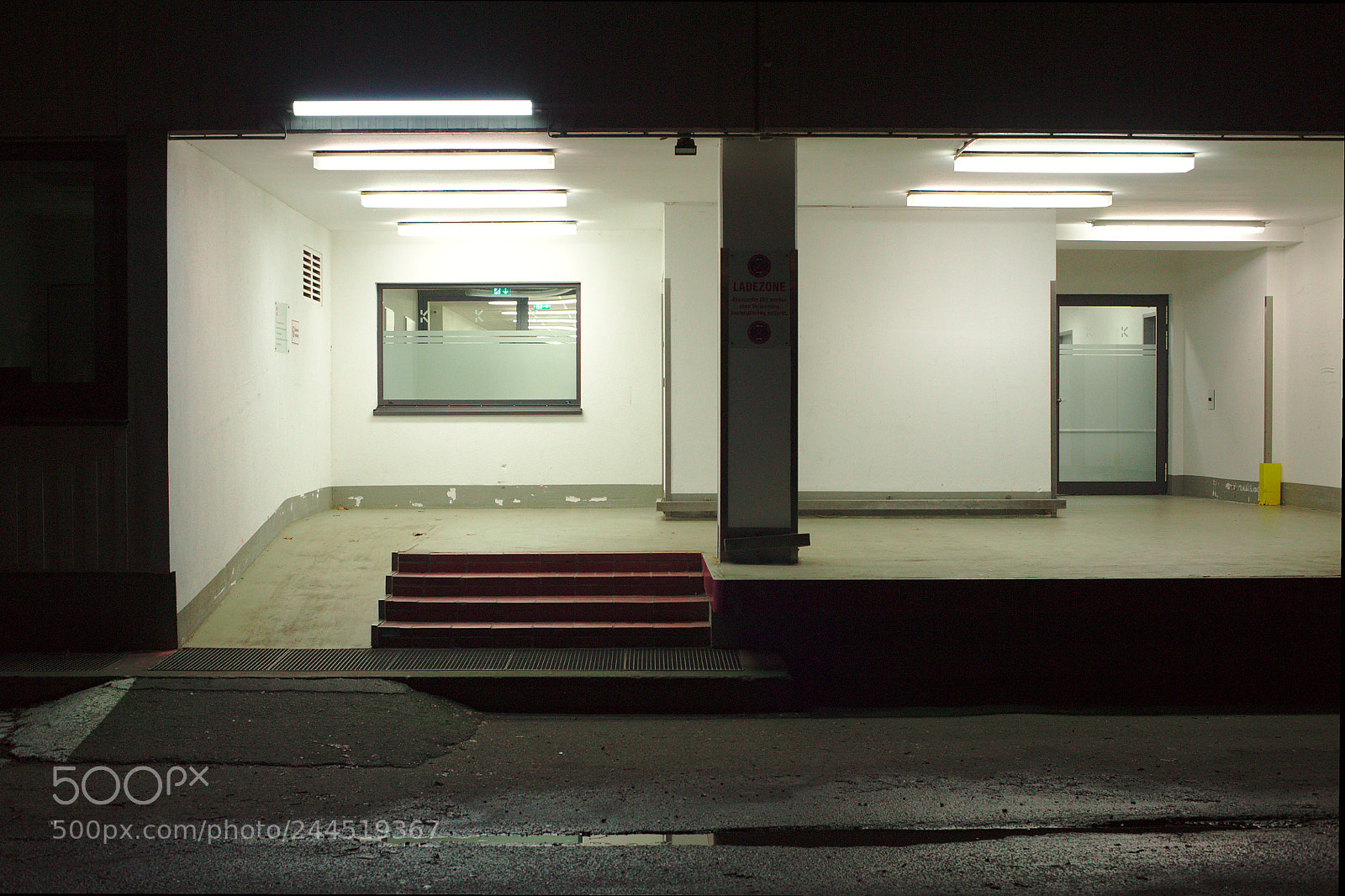 Nikon D700 sample photo. Loading zone photography