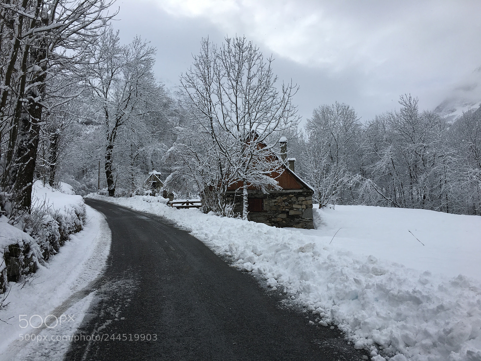 Apple iPhone 6s sample photo. Bergerie dans la vall photography