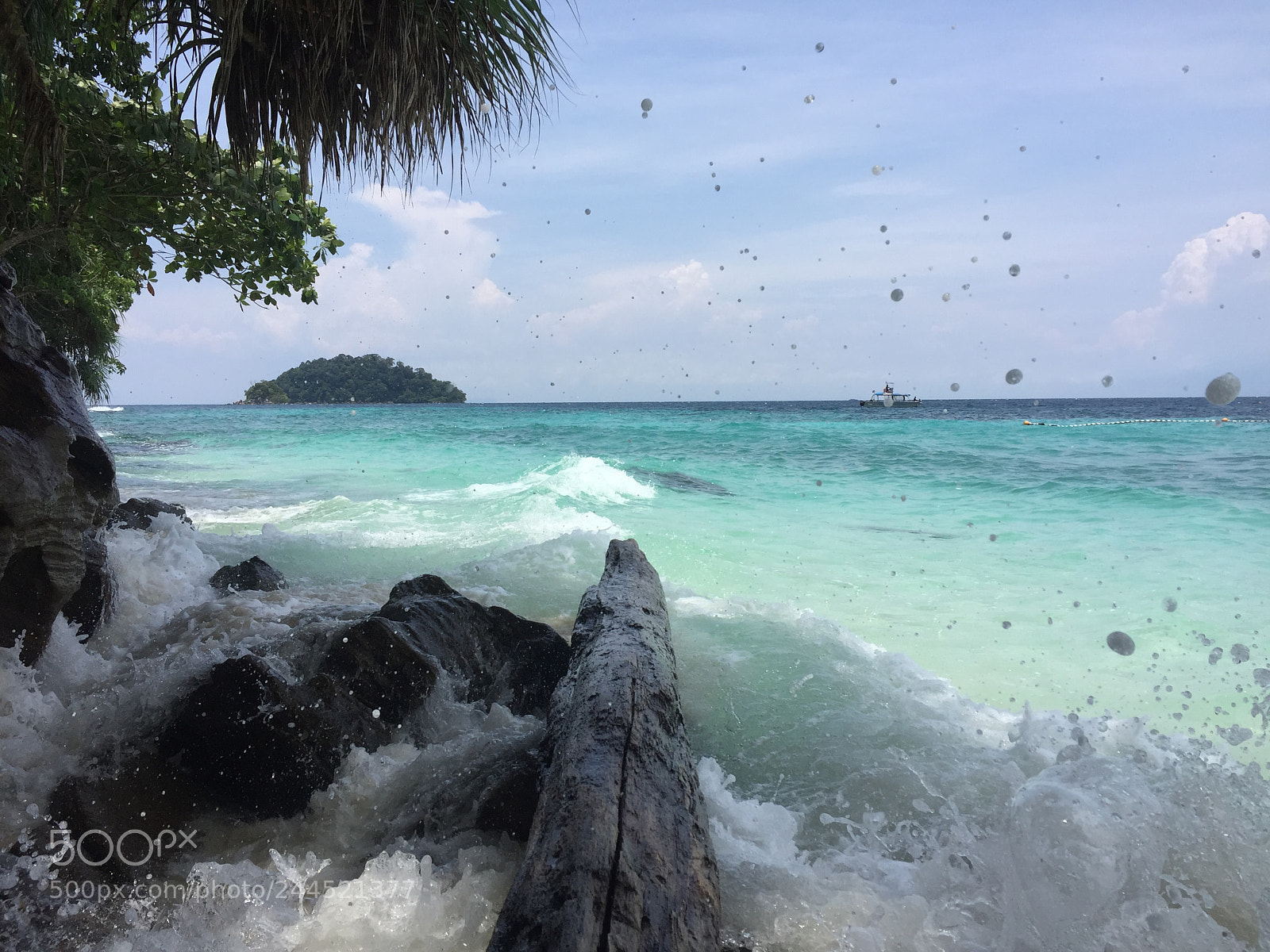 Apple iPhone 6 sample photo. Crashing wave photography