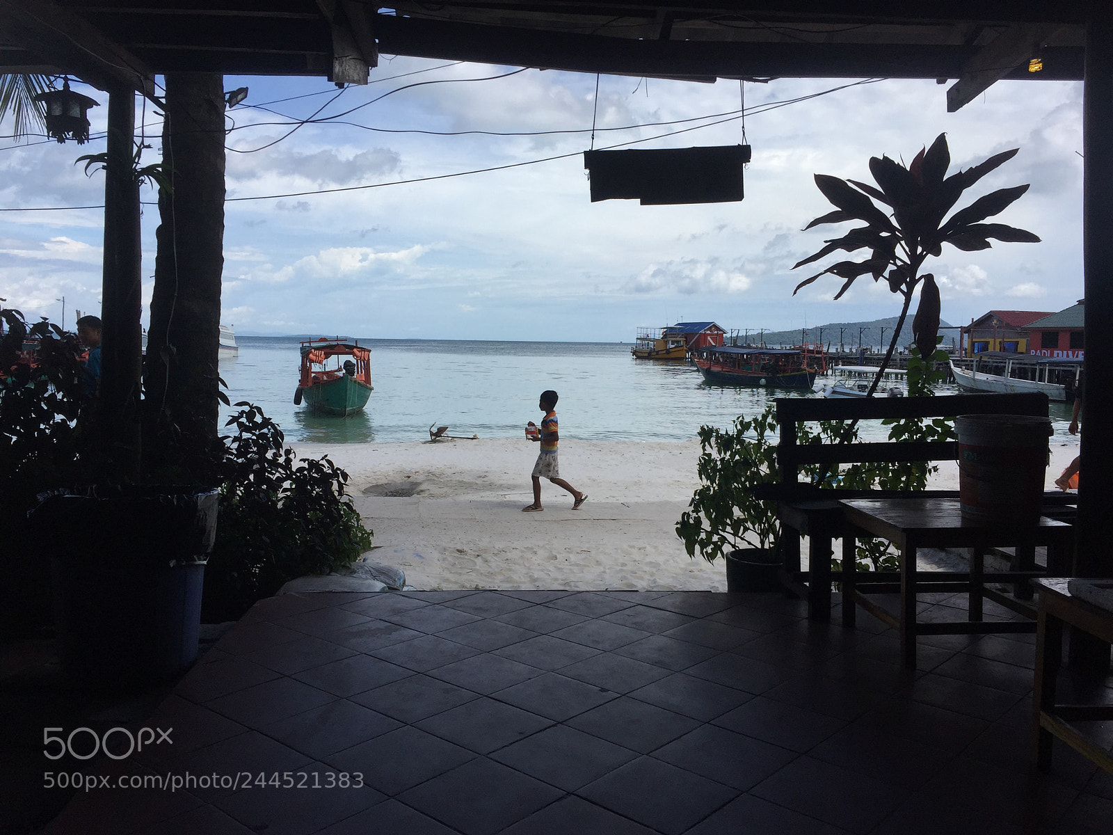 Apple iPhone 6 sample photo. Beach snacker photography