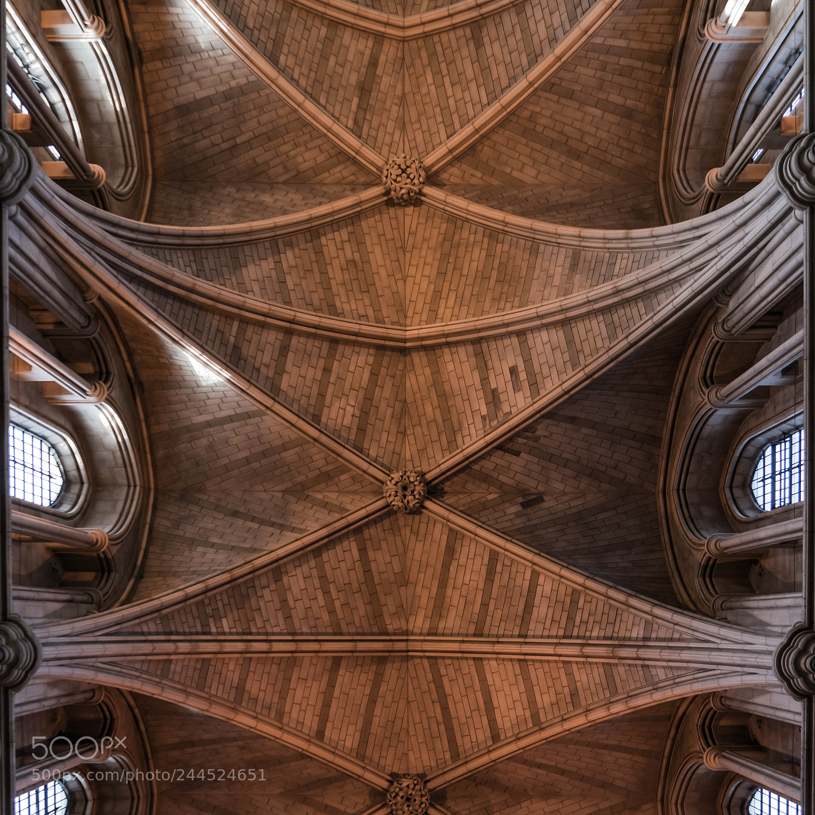 Sony a7R II sample photo. Southwark cathedral photography