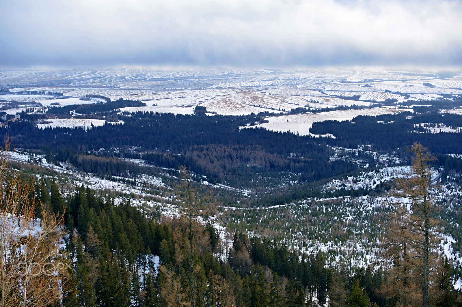 Pentax KP + HD Pentax-DA 20-40mm F2.8-4 ED Limited DC WR sample photo. View from strbske pleso photography