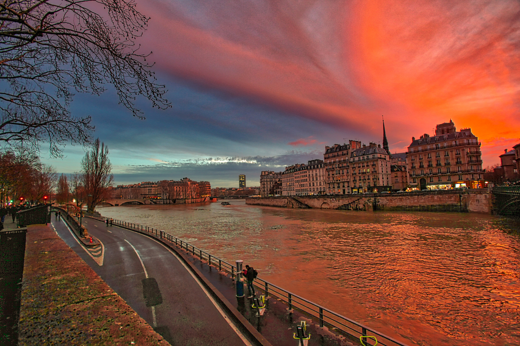 Canon EF 16-35mm F2.8L USM sample photo. Dramatic sky over paris (ile de la cite) photography