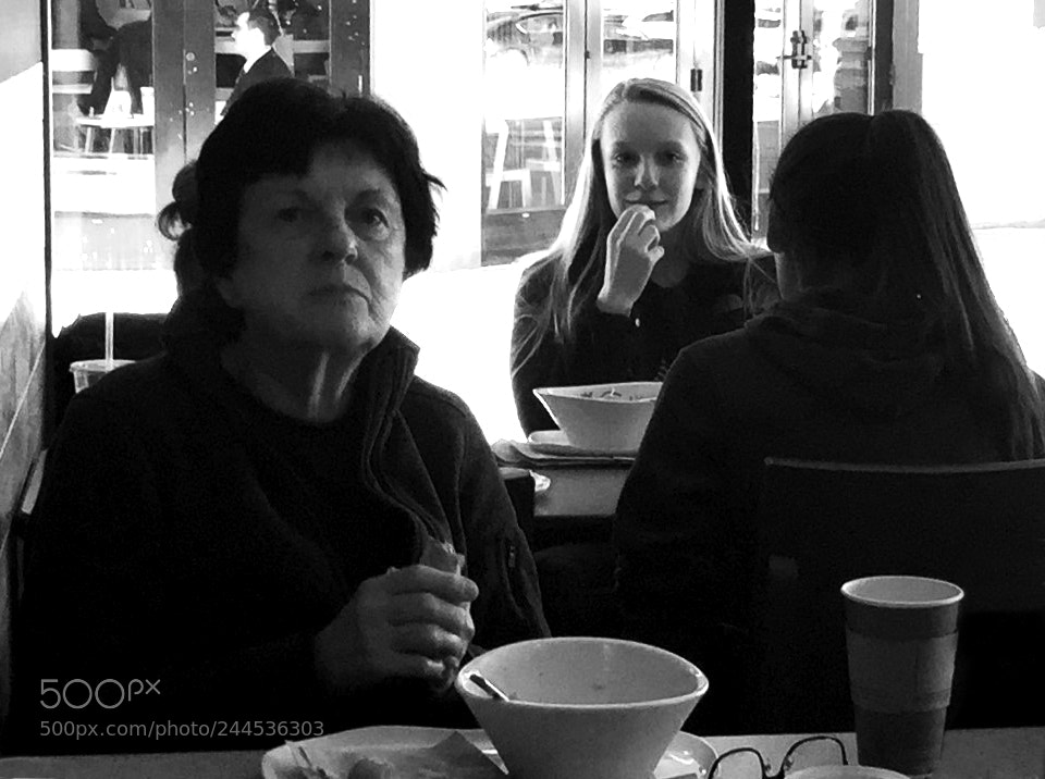 Apple iPhone 6 Plus sample photo. Lunch at panera photography