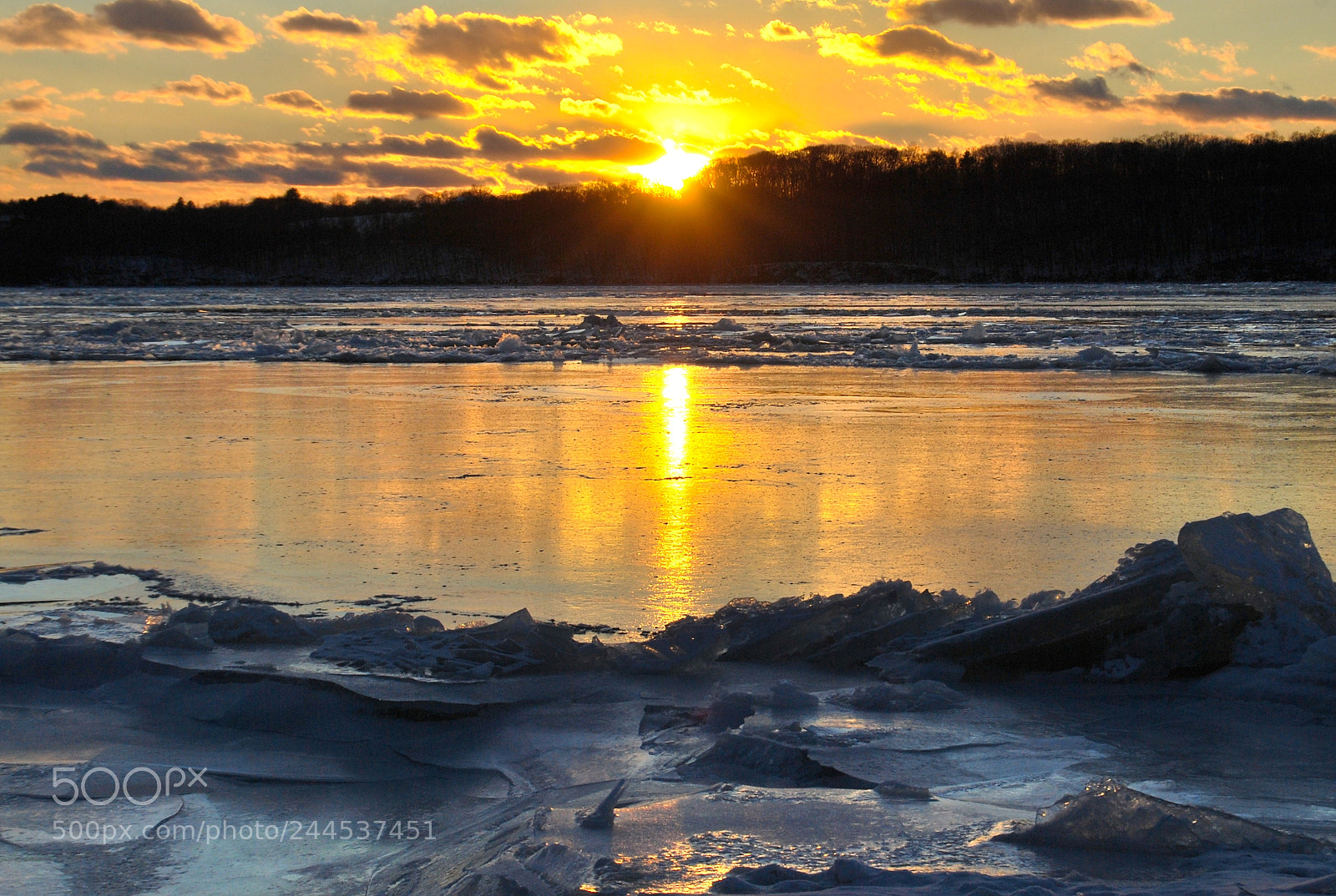 Nikon D60 sample photo. Ice on the hudson photography