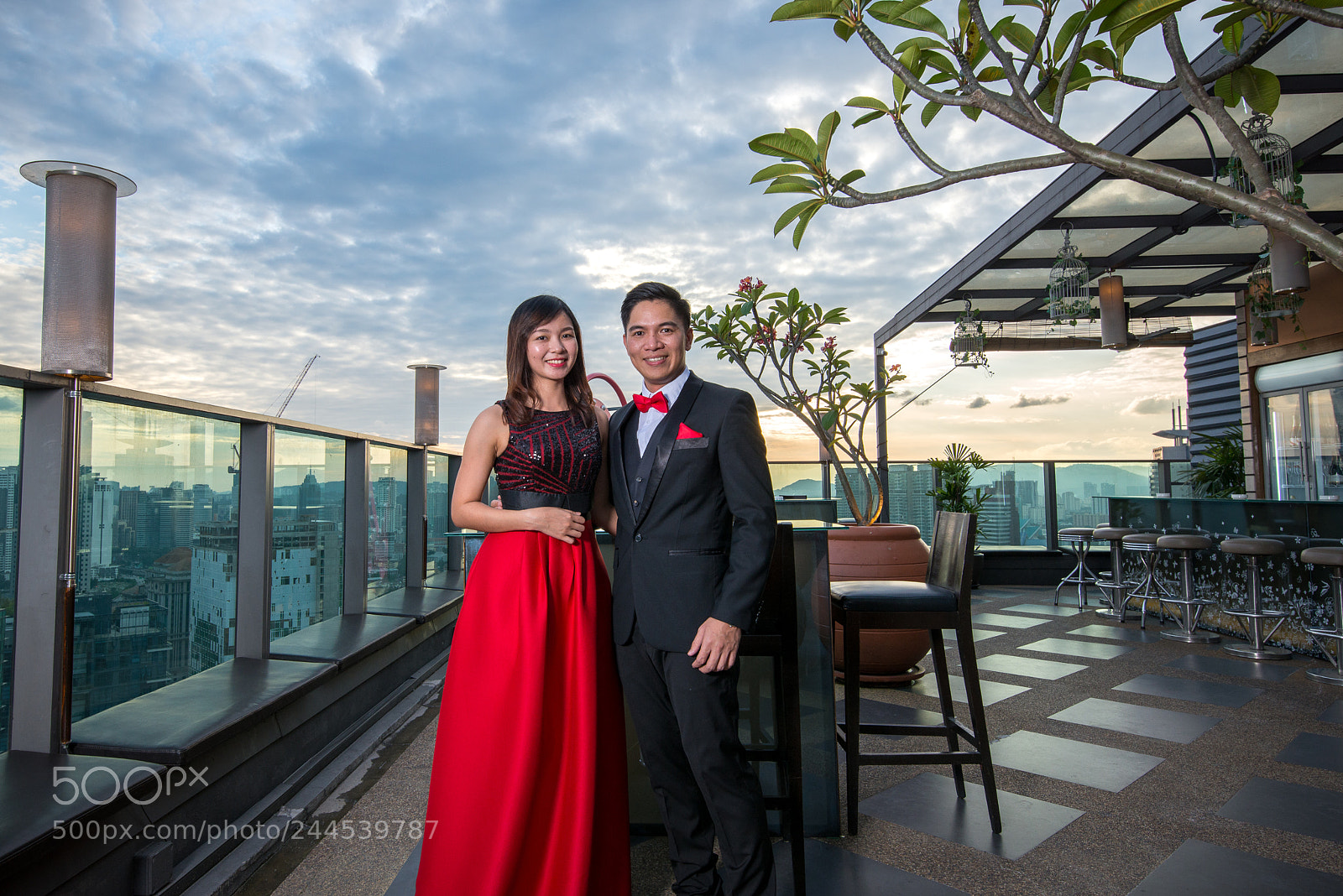 Nikon D800 sample photo. Rooftop engagement photography