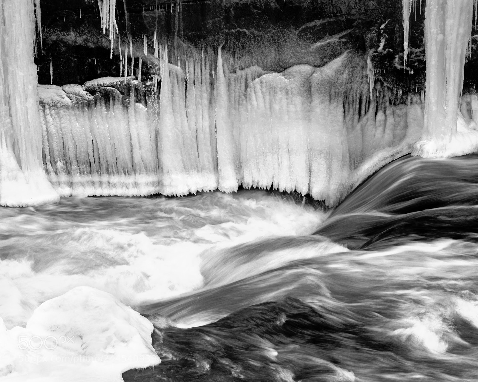 Fujifilm X-Pro2 sample photo. Icy river photography