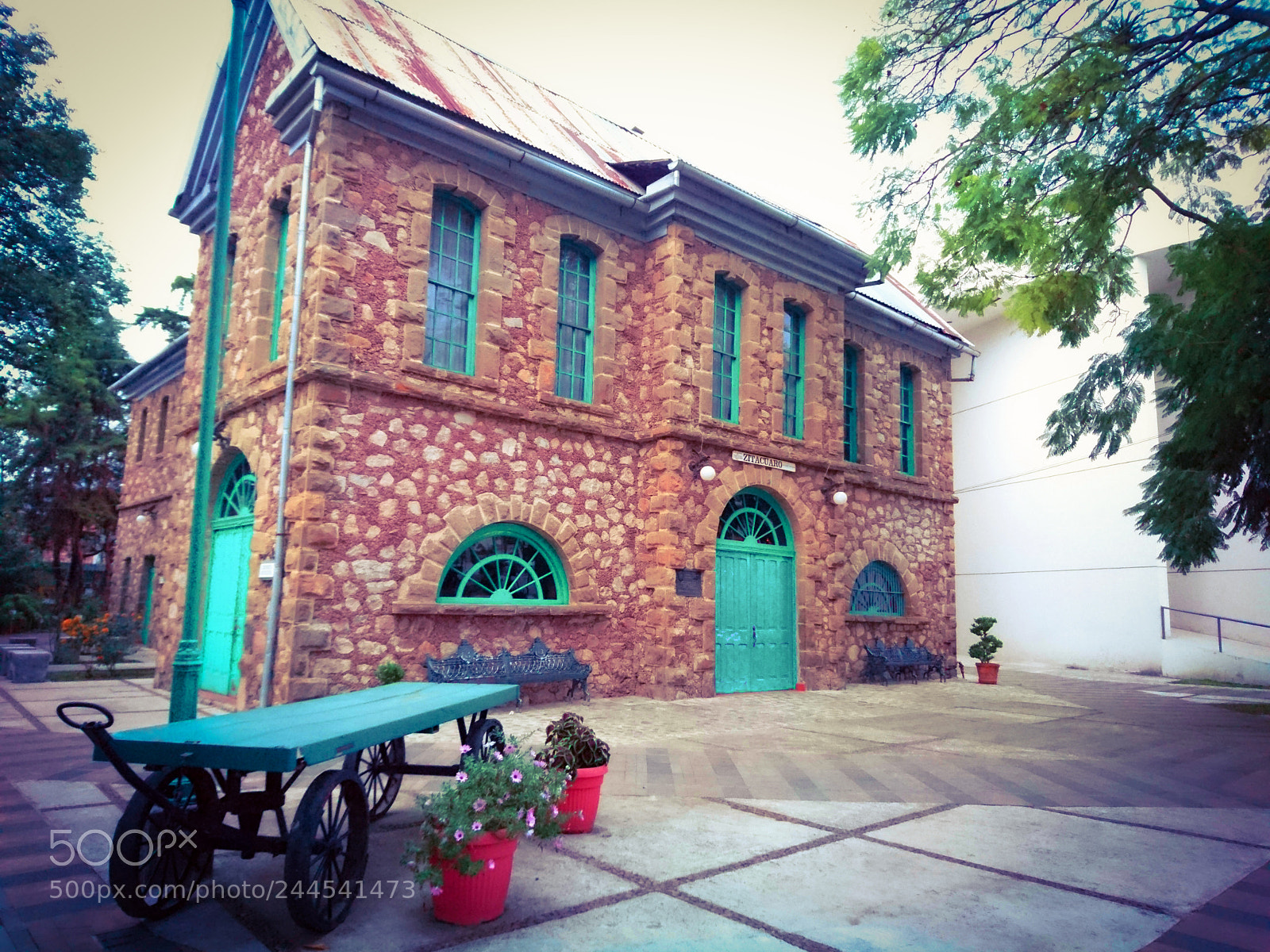 Sony Xperia Z5 sample photo. Casona de la estaci photography