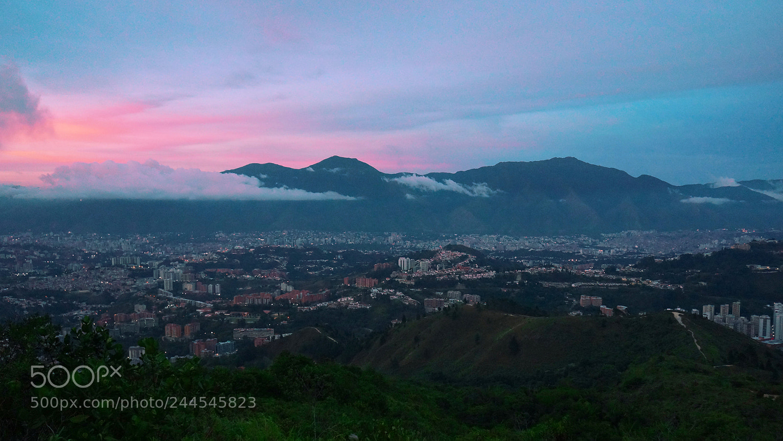 Sony Alpha NEX-5R sample photo. Caracas sunset photography