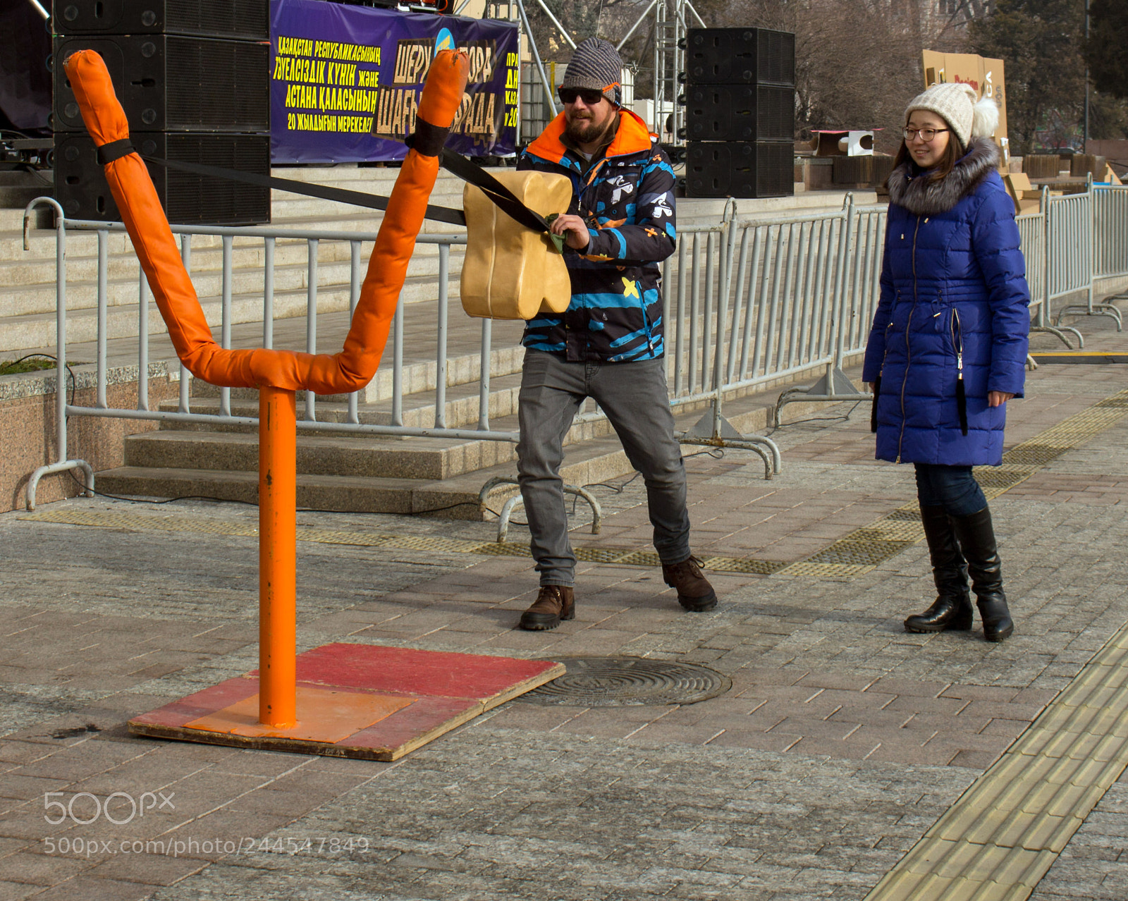 Canon EOS 100D (EOS Rebel SL1 / EOS Kiss X7) sample photo. Man shoots from a photography