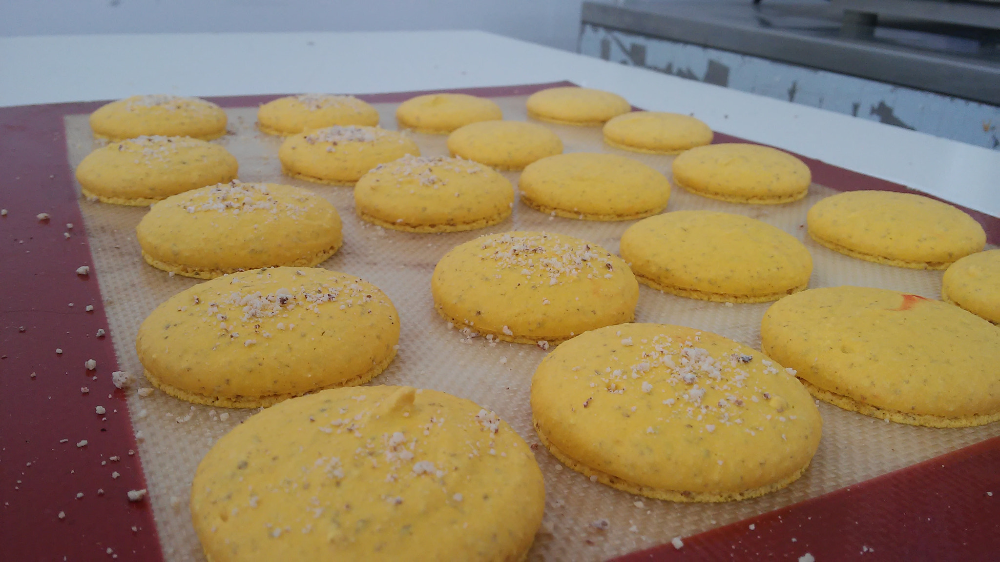LG G2 MINI sample photo. Macarons photography