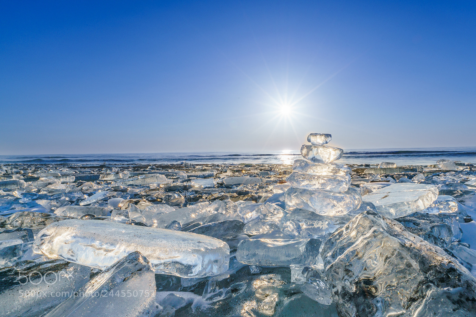 Sony a7R II sample photo. Jewelery ice lighted on photography