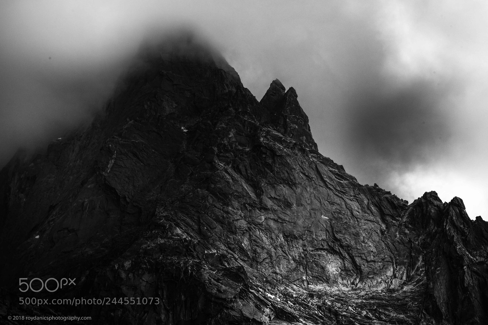 Nikon D810 sample photo. Dark mountaintop photography