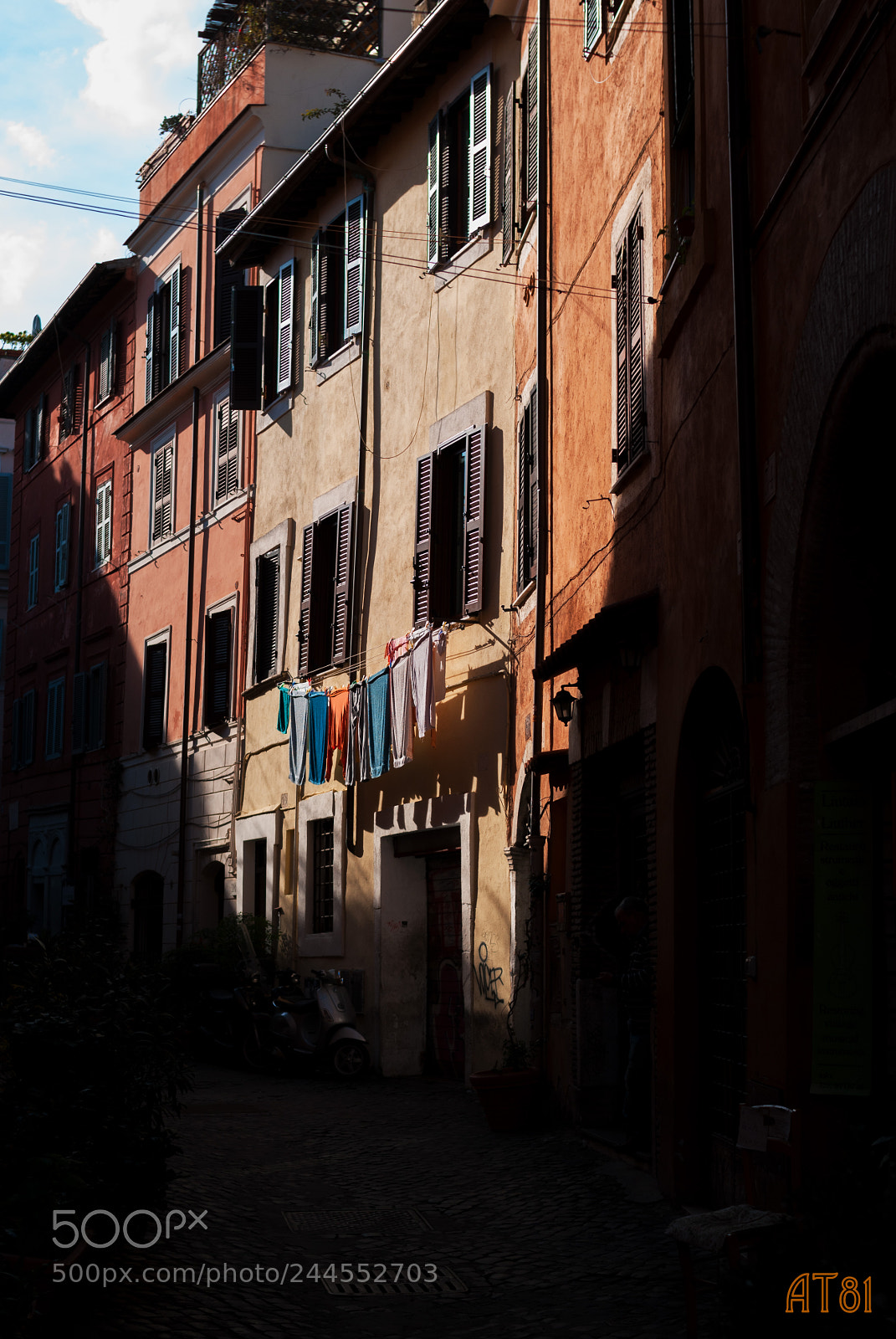 Nikon D80 sample photo. Roman cloths photography