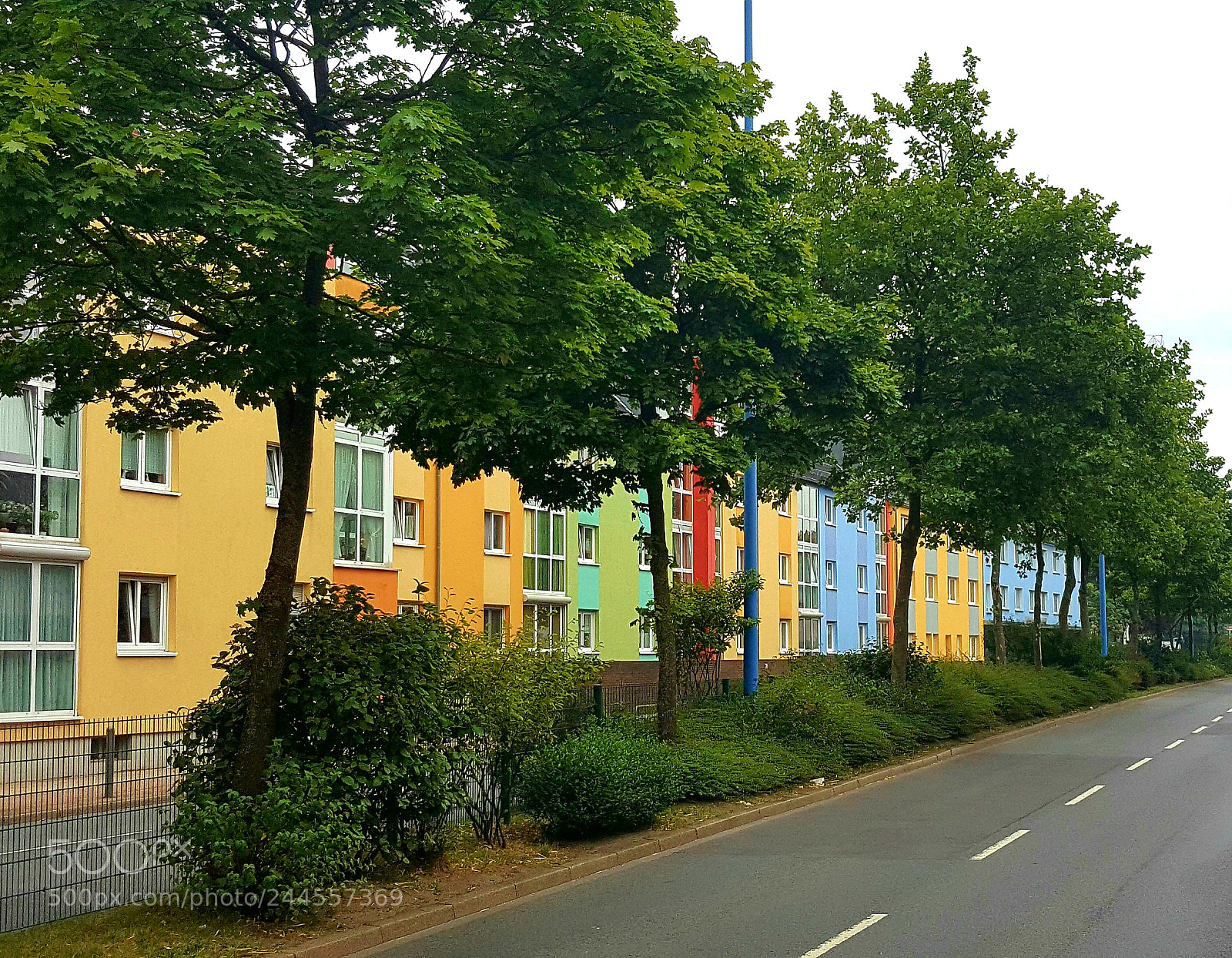 Samsung Galaxy Note5 sample photo. Colorful street photography