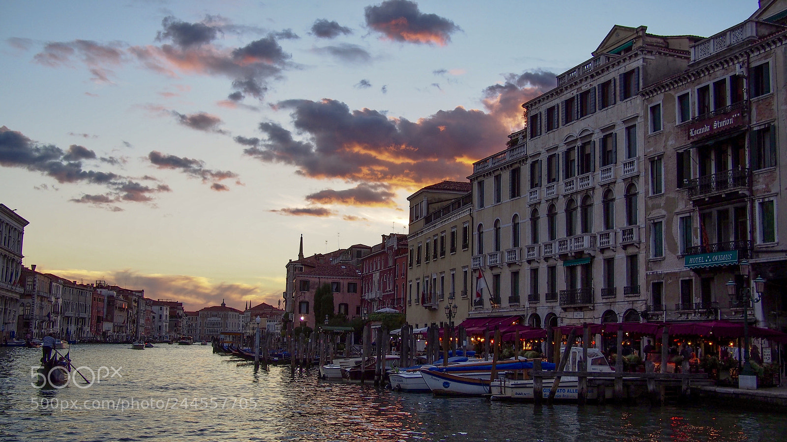 Olympus PEN E-PL6 sample photo. Sunset in venice photography