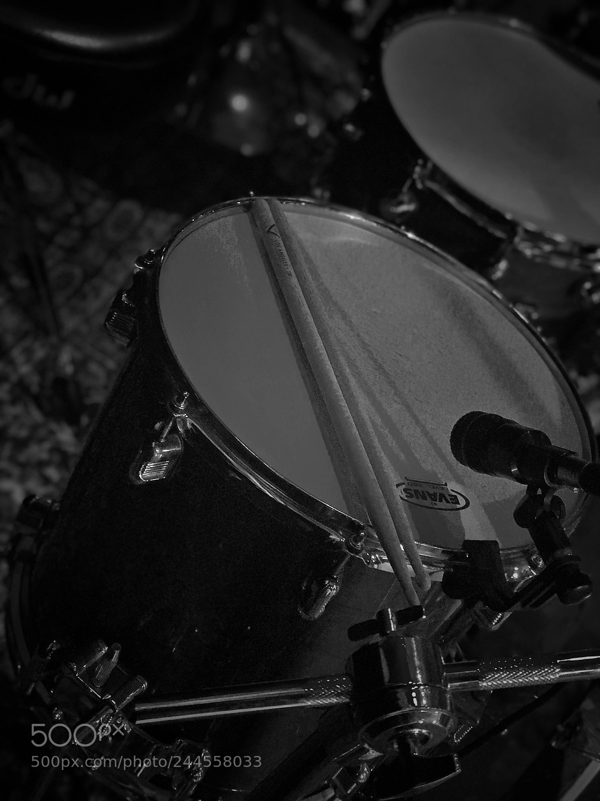 Apple iPhone 7 Plus sample photo. Floor toms photography