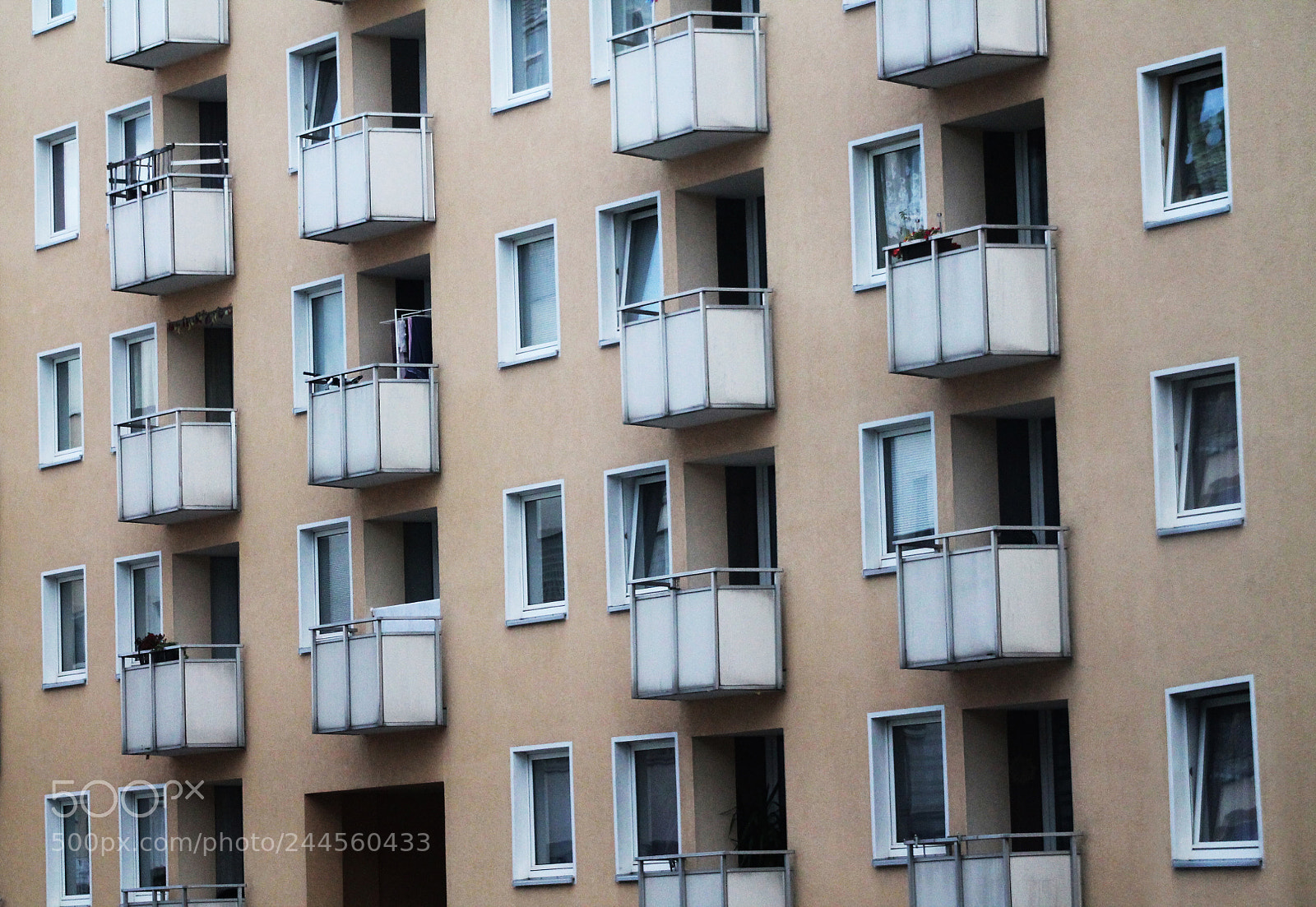 Canon EOS 1100D (EOS Rebel T3 / EOS Kiss X50) sample photo. City life photography