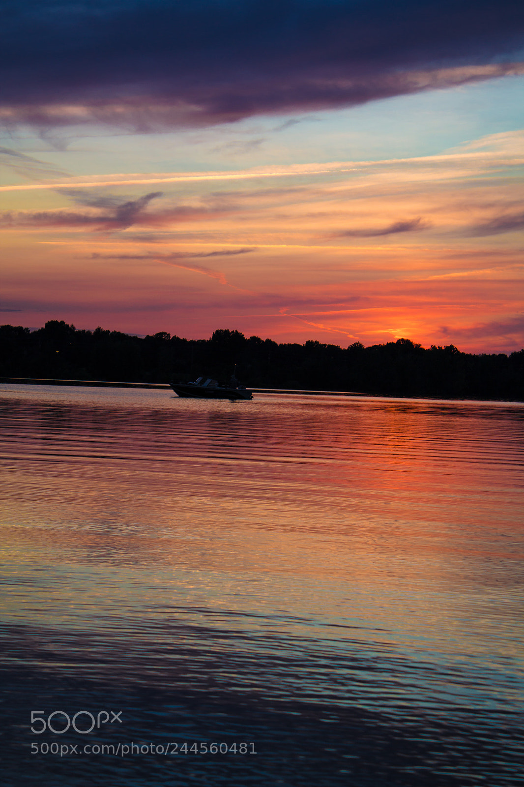 Canon EOS 1100D (EOS Rebel T3 / EOS Kiss X50) sample photo. Sunset on hoover photography