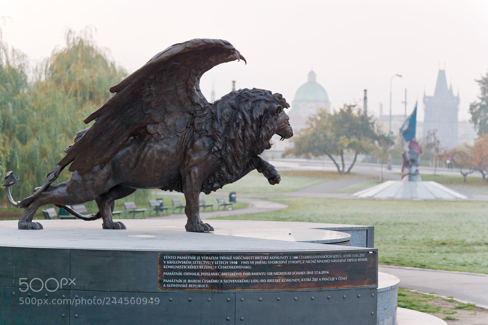 Canon EOS-1Ds Mark II sample photo. Raf monument, prague, czech photography