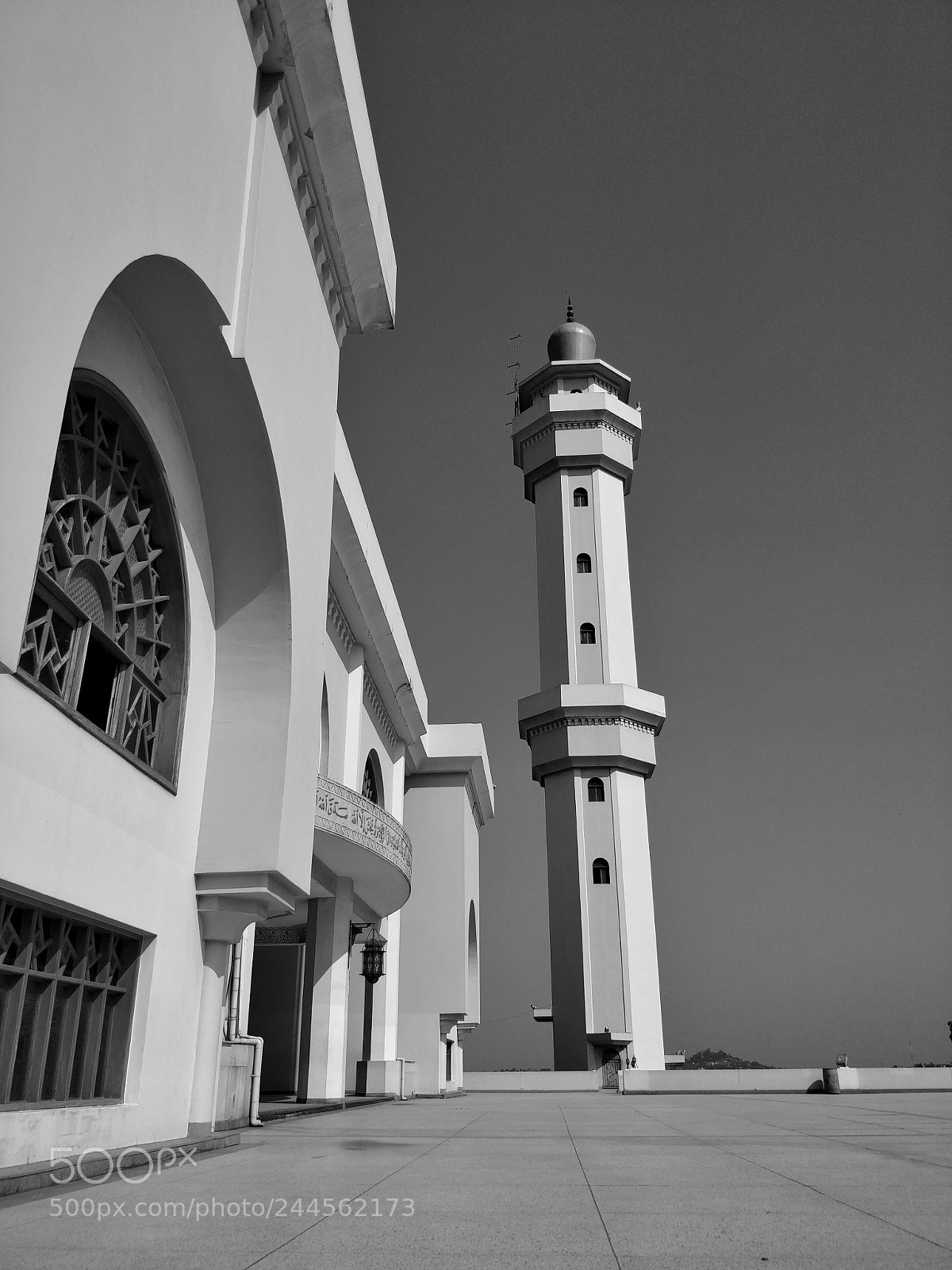 OnePlus 5T sample photo. Gadaffi mosque, kampala photography