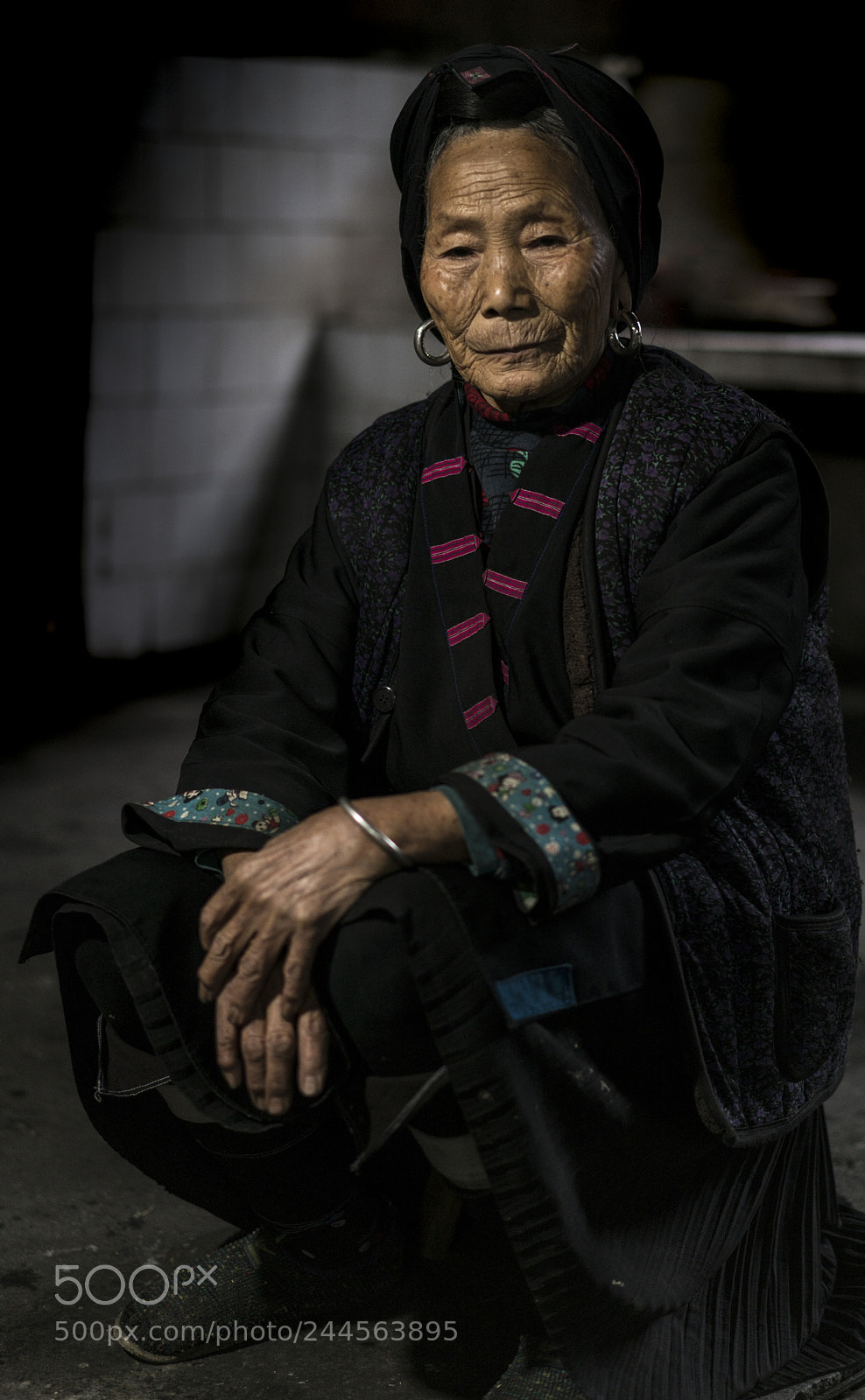 Sony a7R II sample photo. Old minority woman, longji photography