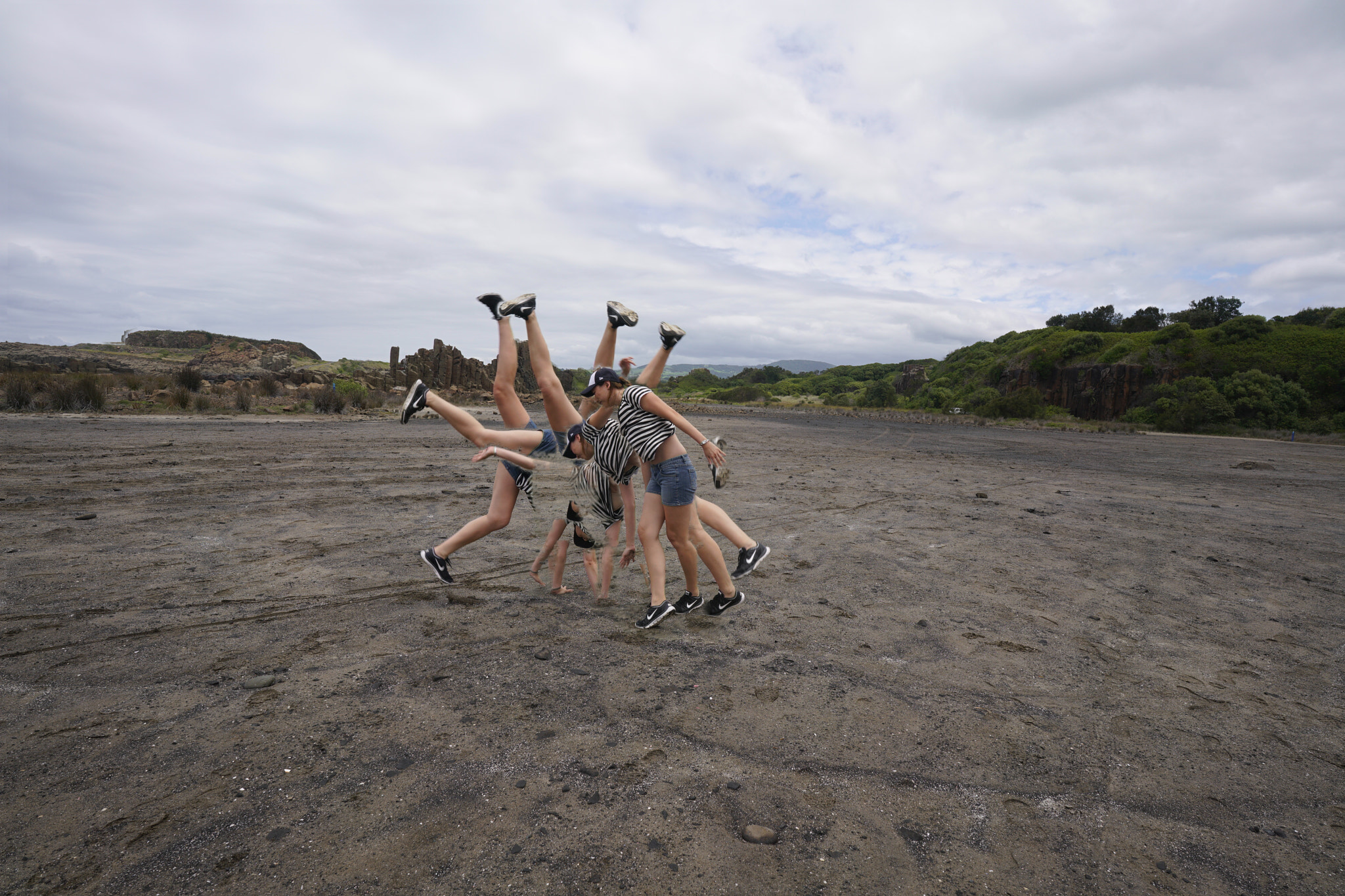 ZEISS Batis 18mm F2.8 sample photo. Leg monster!!! photography