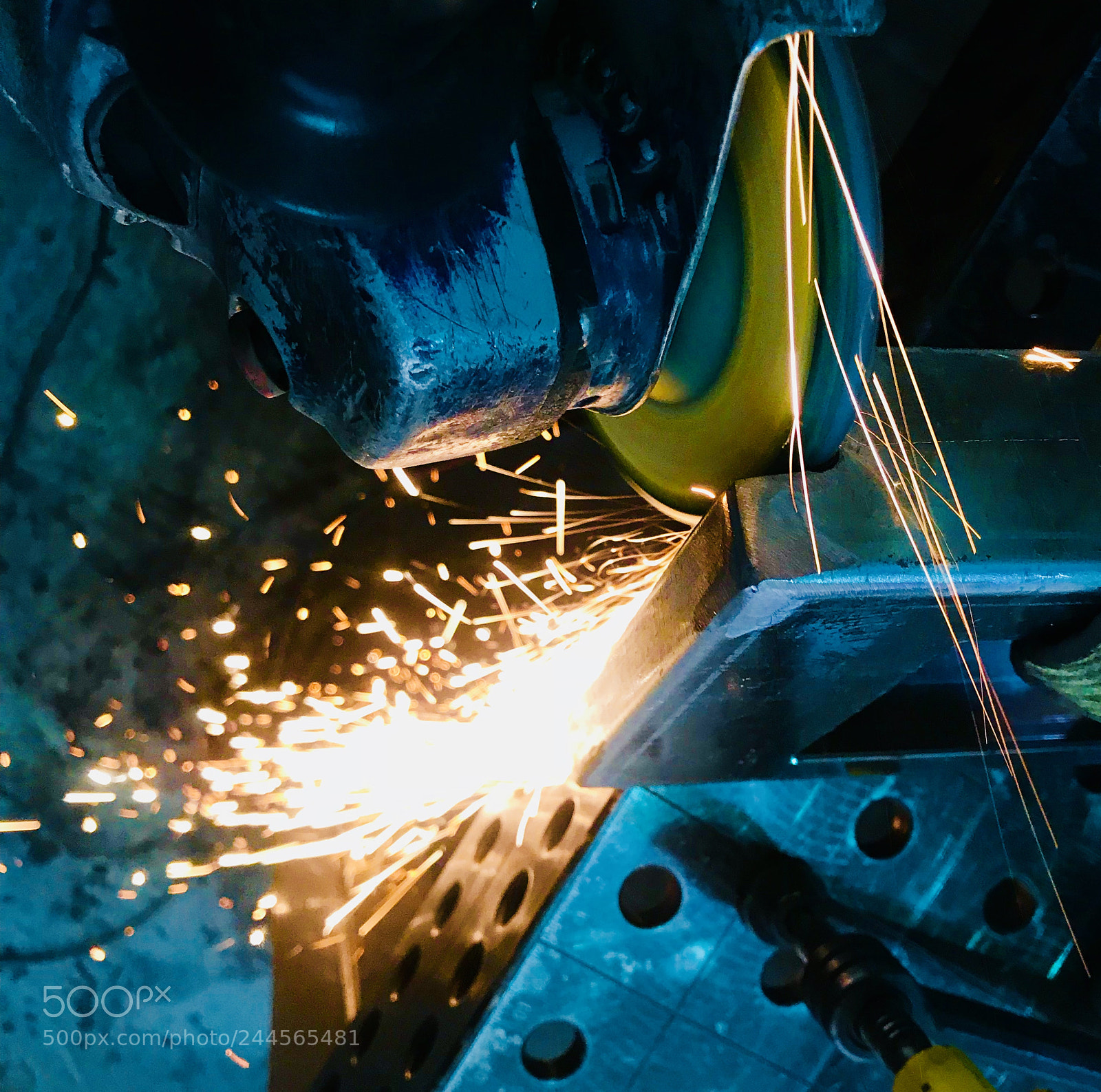 Apple iPhone 7 Plus sample photo. Welding section photography