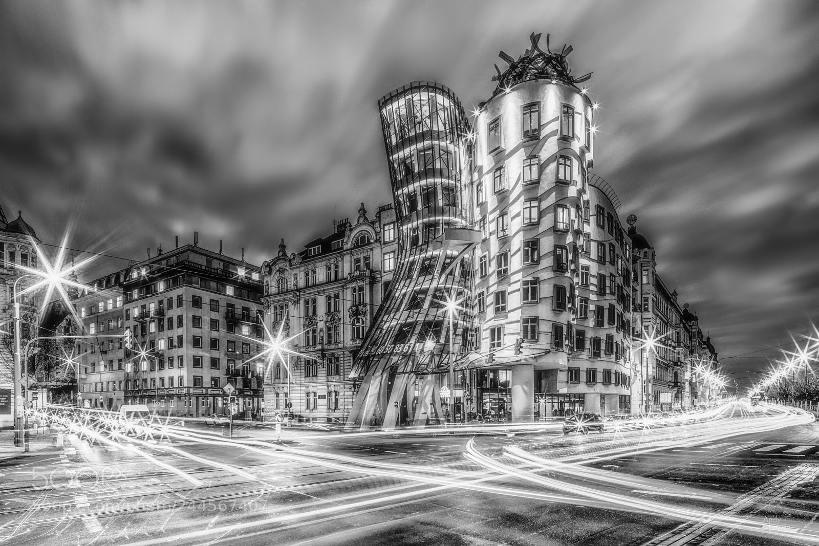 Sony a7R III sample photo. The dancing house photography