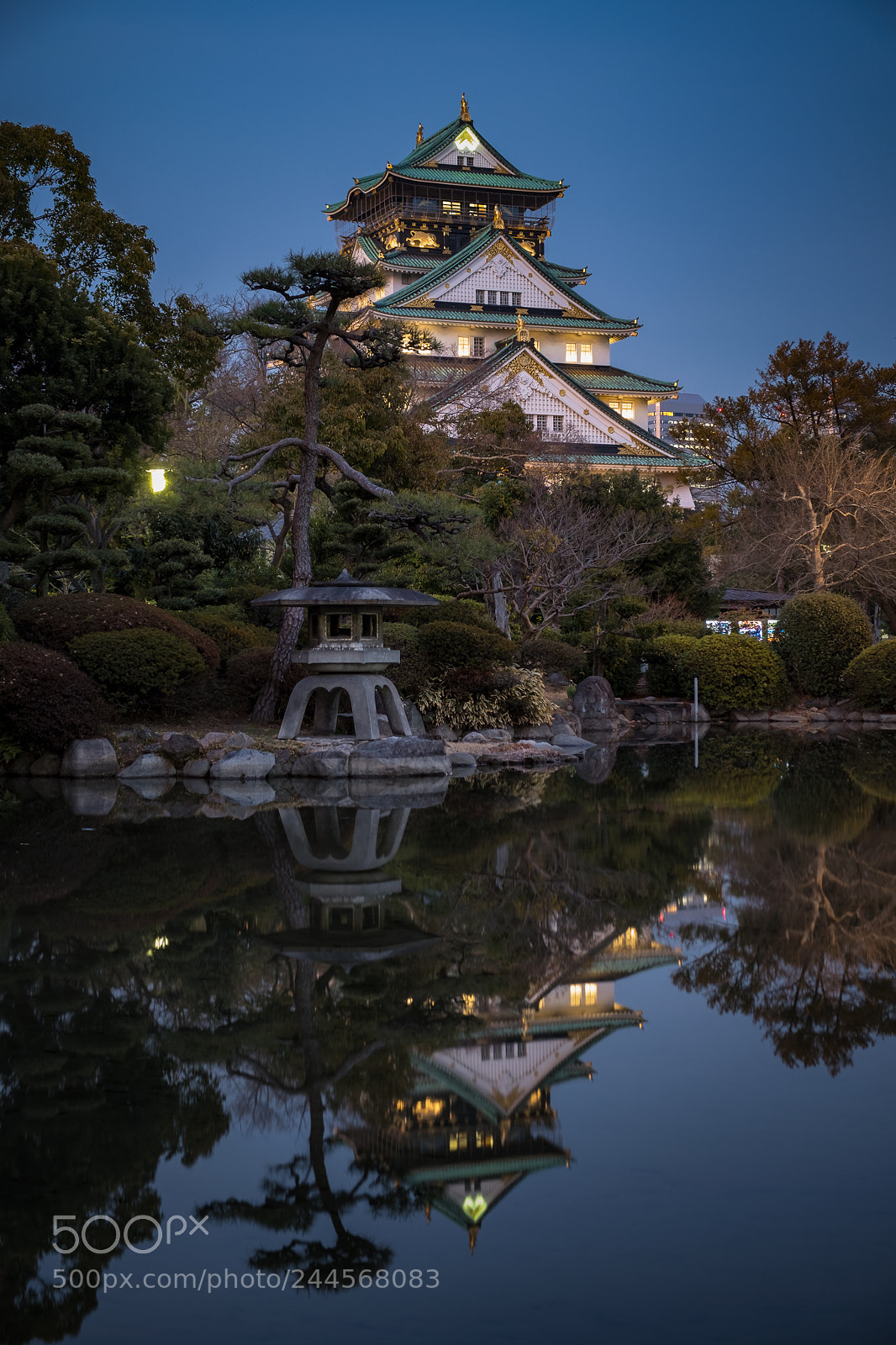 Fujifilm X-T20 sample photo. Osaka castle at blue photography