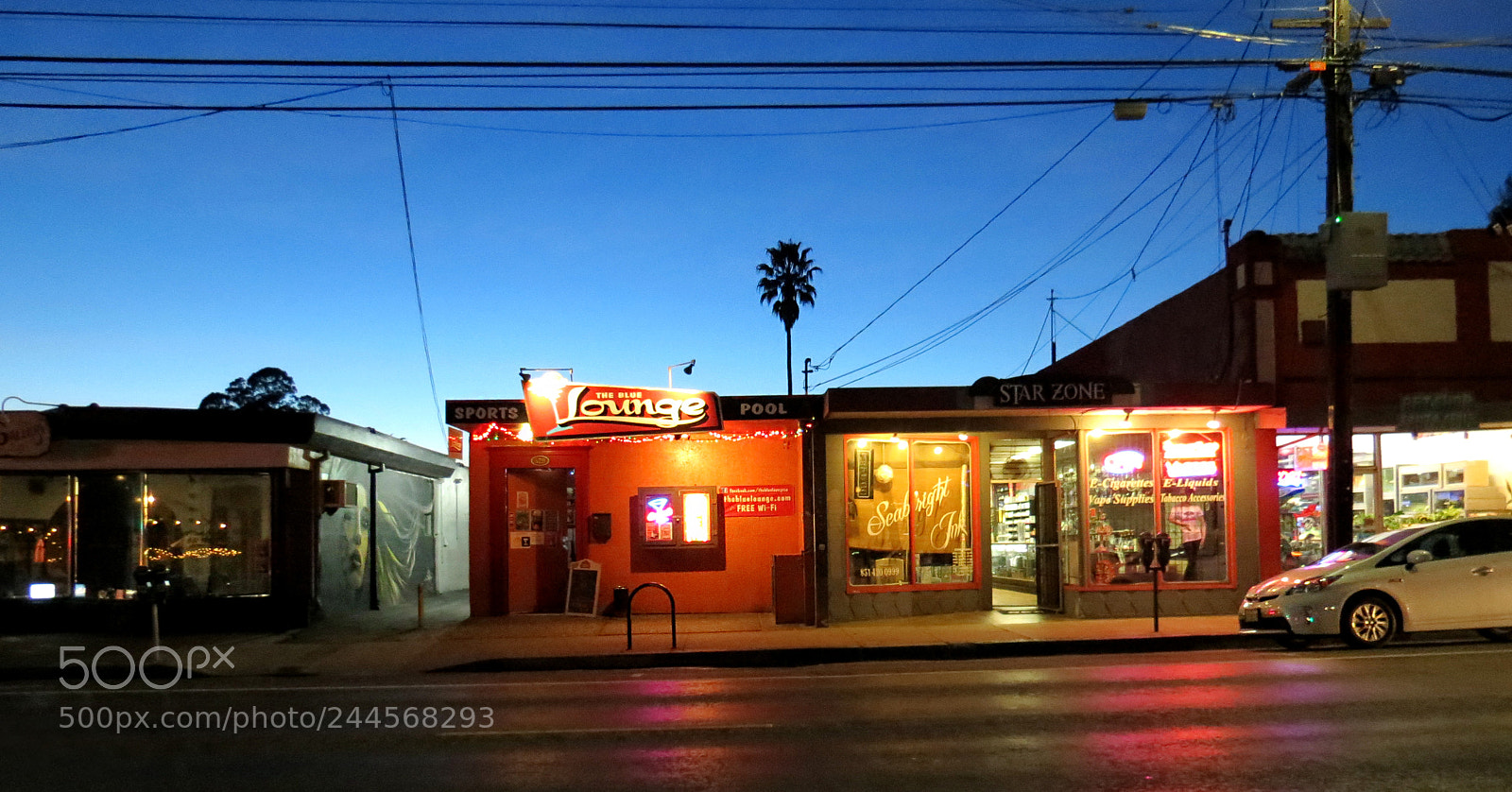 Canon PowerShot SX40 HS sample photo. Blue lounge at twilight photography