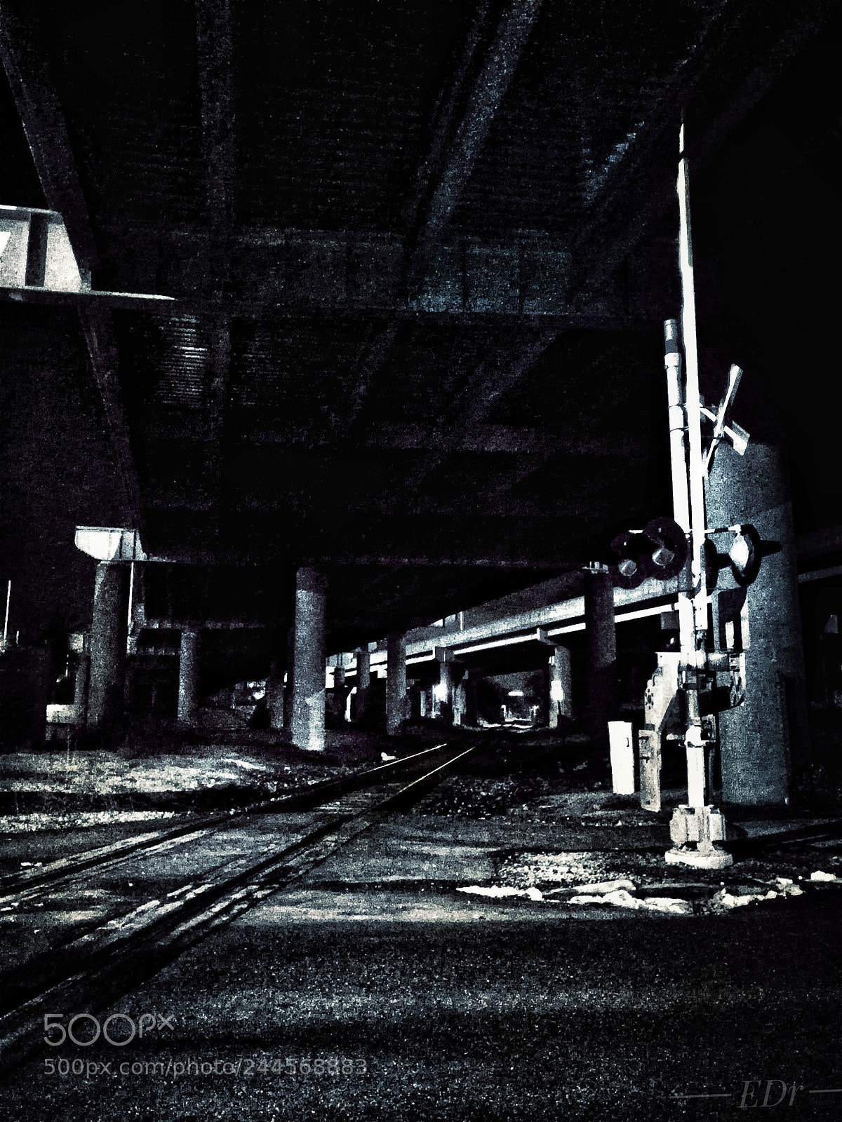 HUAWEI honor 6x sample photo. Under_steel&concrete photography