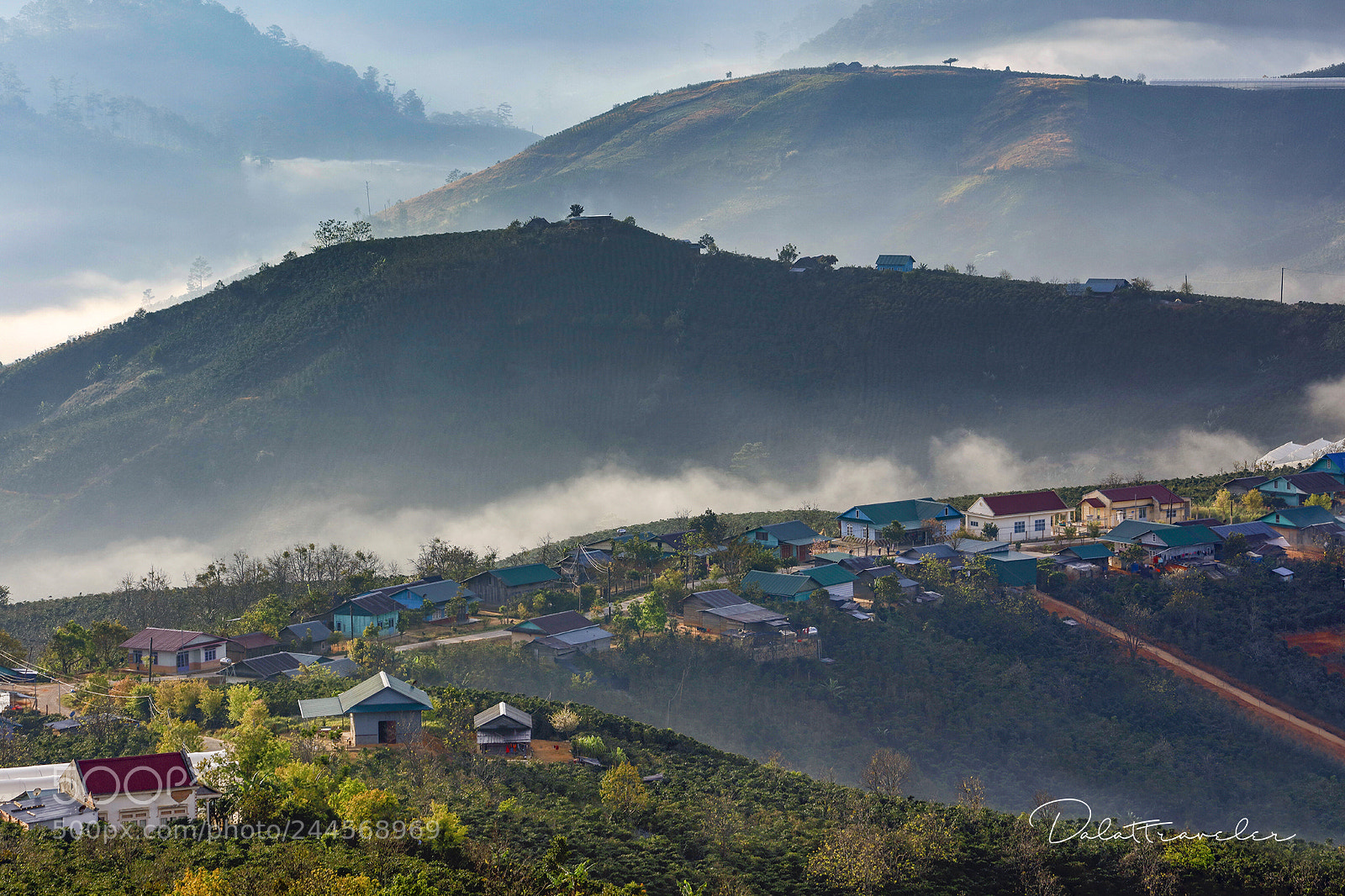 Canon EOS 5DS R sample photo. Villag in mountain photography
