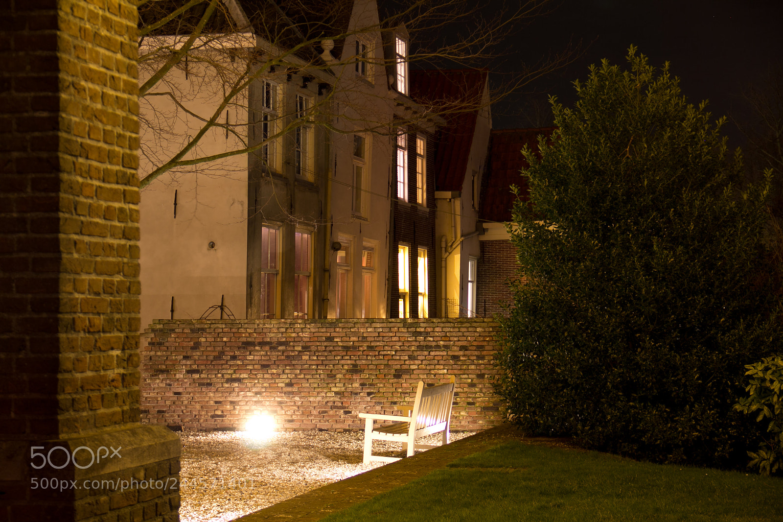 Canon EOS 60D sample photo. Centre edam, behind the photography
