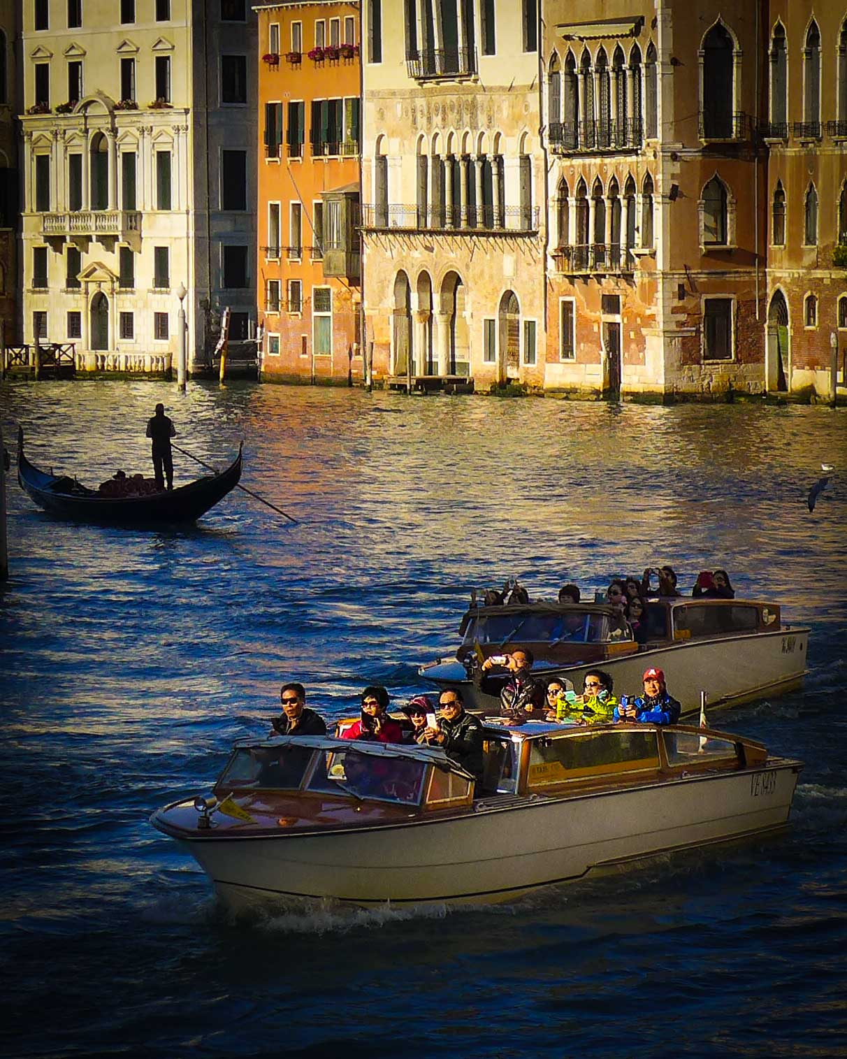 Leica D-Lux 6 sample photo. Venice tour photography