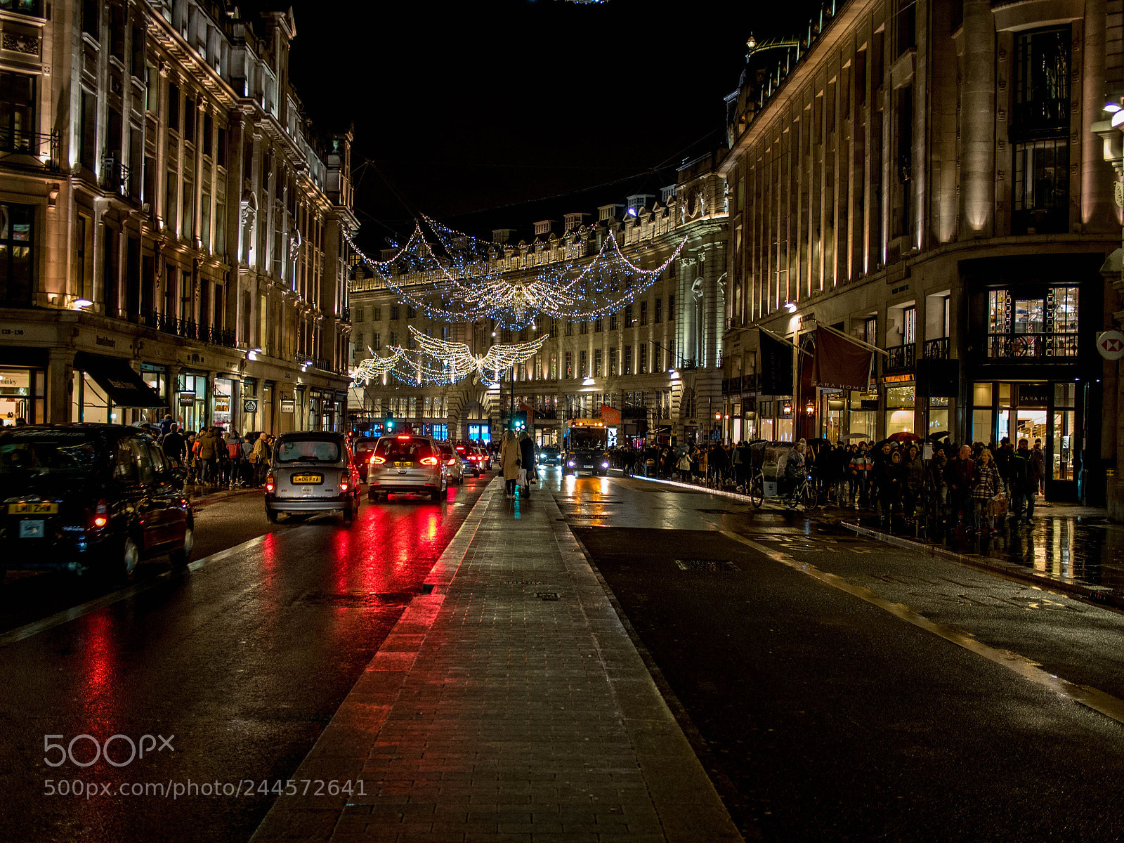 Olympus PEN E-PL7 sample photo. Oxford street photography