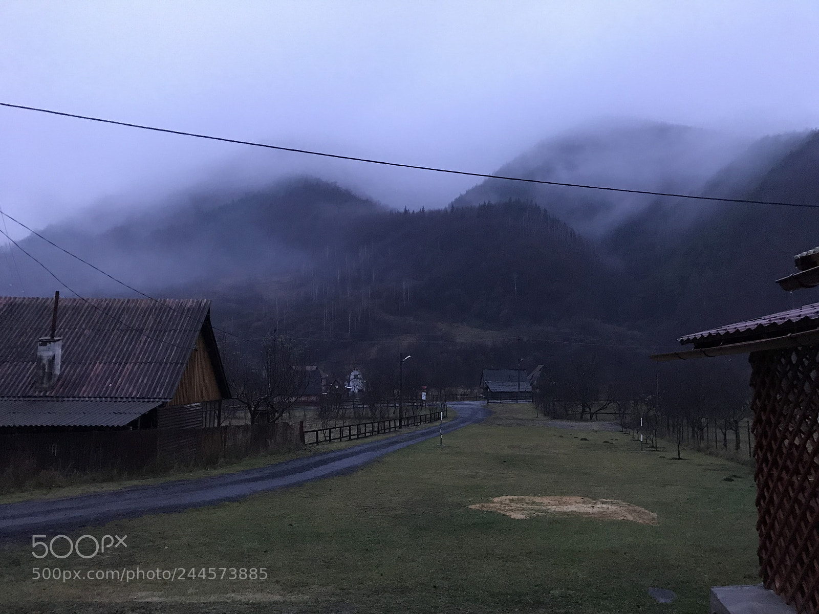 Apple iPhone 7 sample photo. Foggy mountains photography