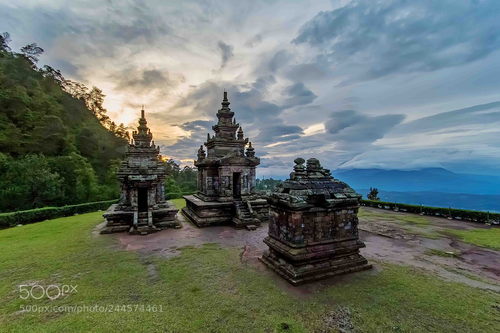 Canon EOS 60D sample photo. Gedong songo temple photography