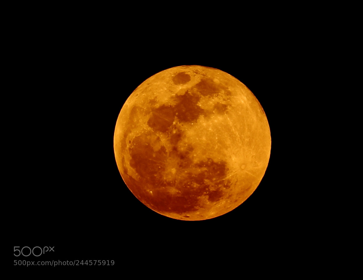 Canon EF-S 55-250mm F4-5.6 IS II sample photo. Super moon blood photography