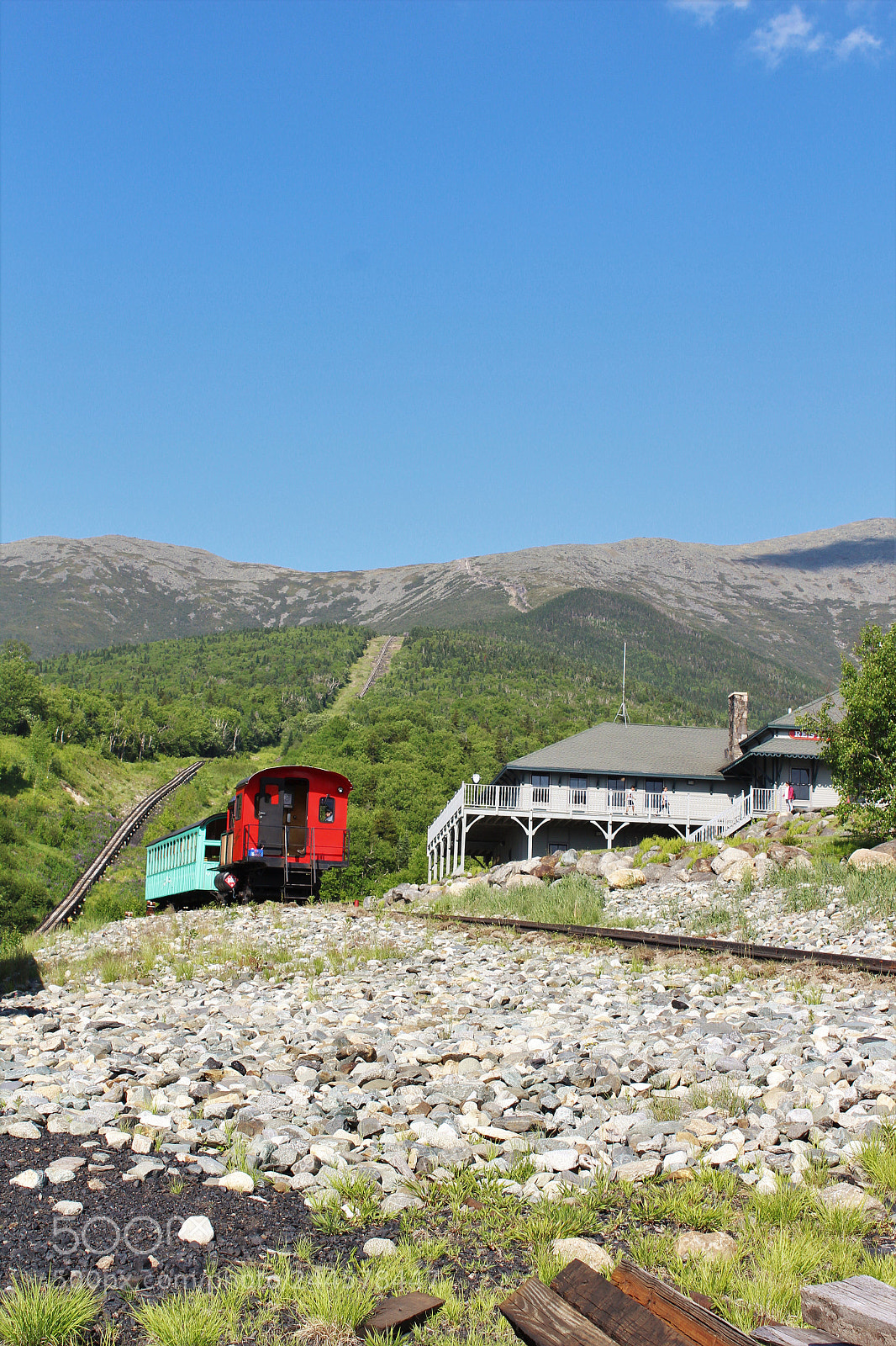 Canon EOS 1200D (EOS Rebel T5 / EOS Kiss X70 / EOS Hi) sample photo. Mt. washington cog railway photography