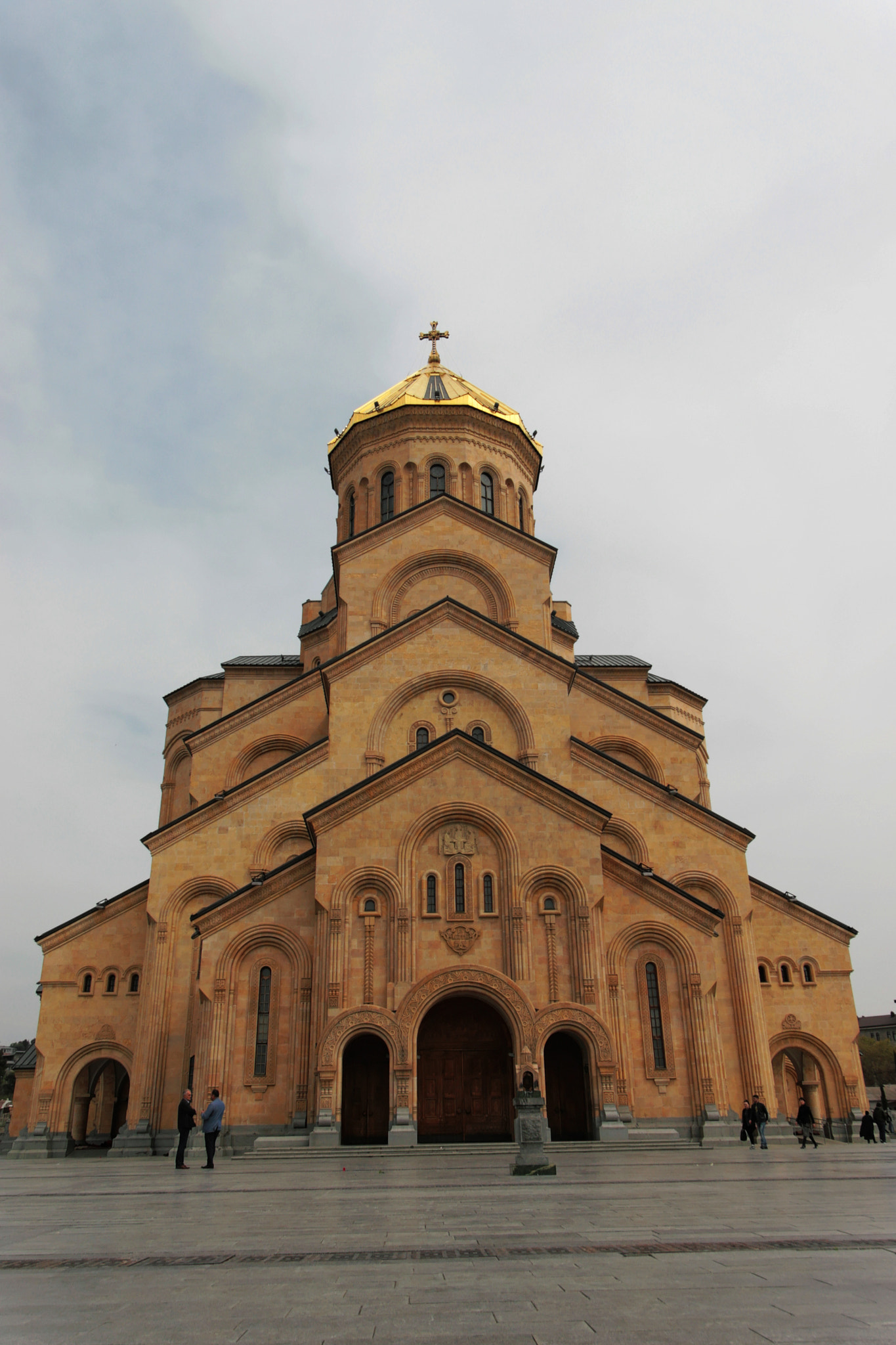 Canon EF-S 17-85mm F4-5.6 IS USM sample photo. Holy trinity cathedral in tbilisi, georgia photography