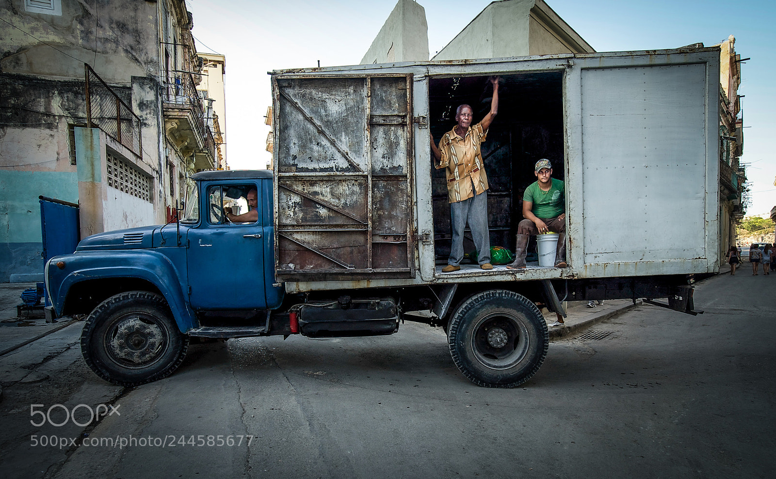 Sony a7S sample photo. Working' men, colour photography