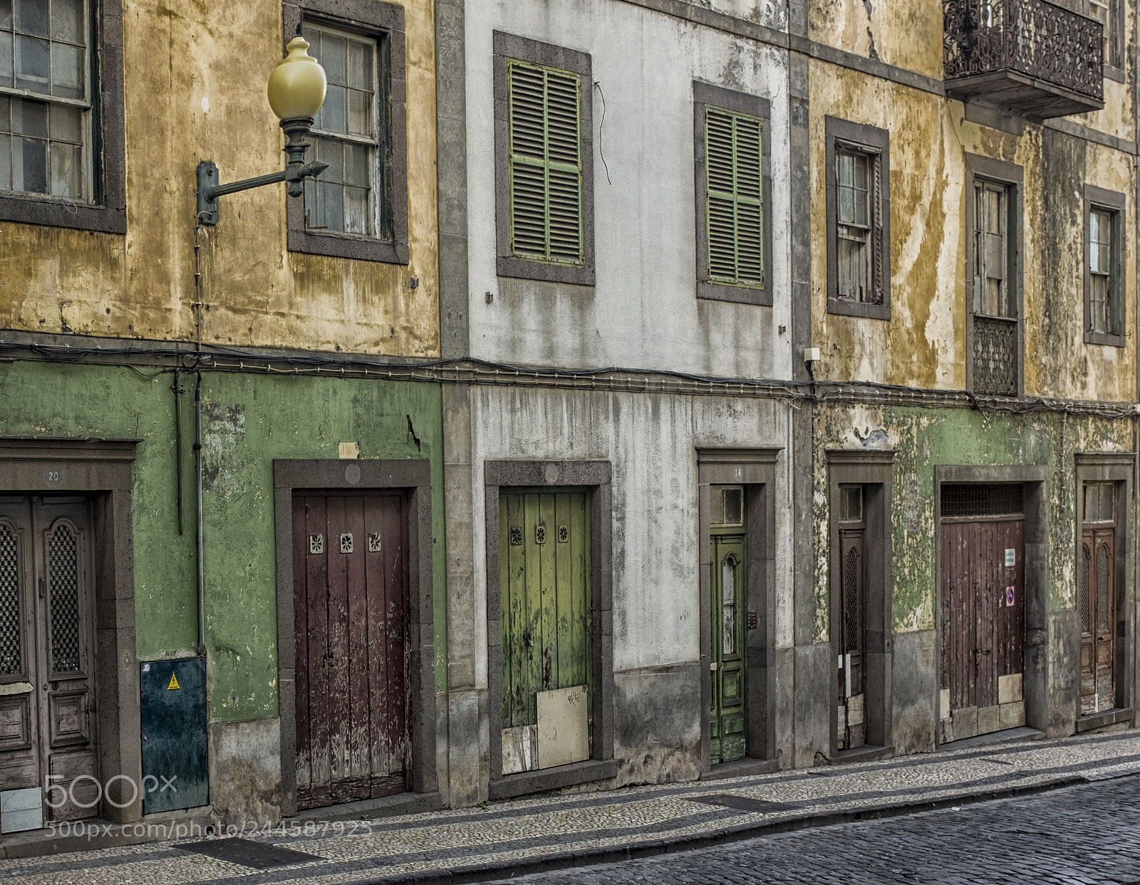 Fujifilm X100S sample photo. Street in funchal photography