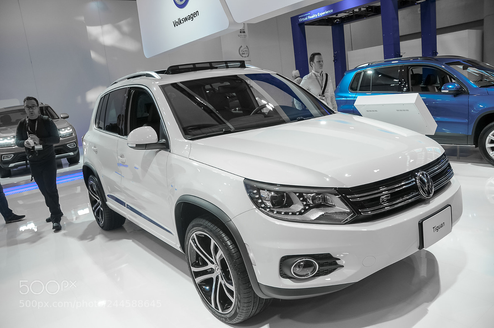 Nikon D300S sample photo. Volkswagen tiguan 2017 showcase photography