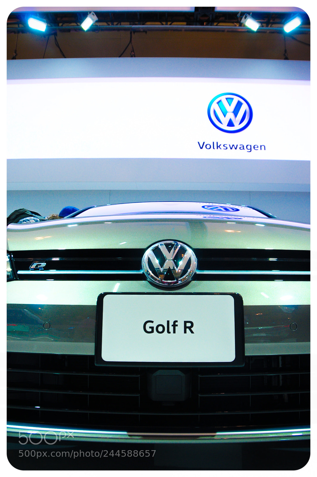 Nikon D300S sample photo. Volkswagen logo photography