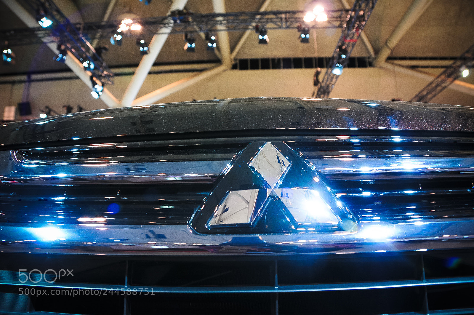 Nikon D300S sample photo. Mitsubishi logo photography