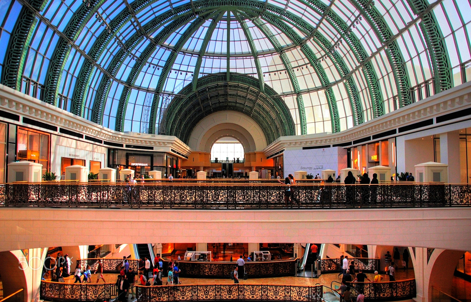 Sigma 18-200mm f/3.5-6.3 DC OS sample photo. Die mall of emitates photography