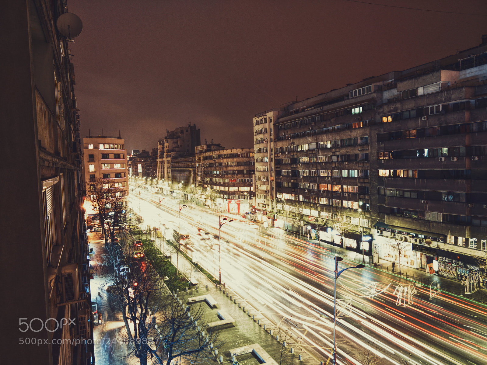 OnePlus 5T sample photo. Bucharest at night photography