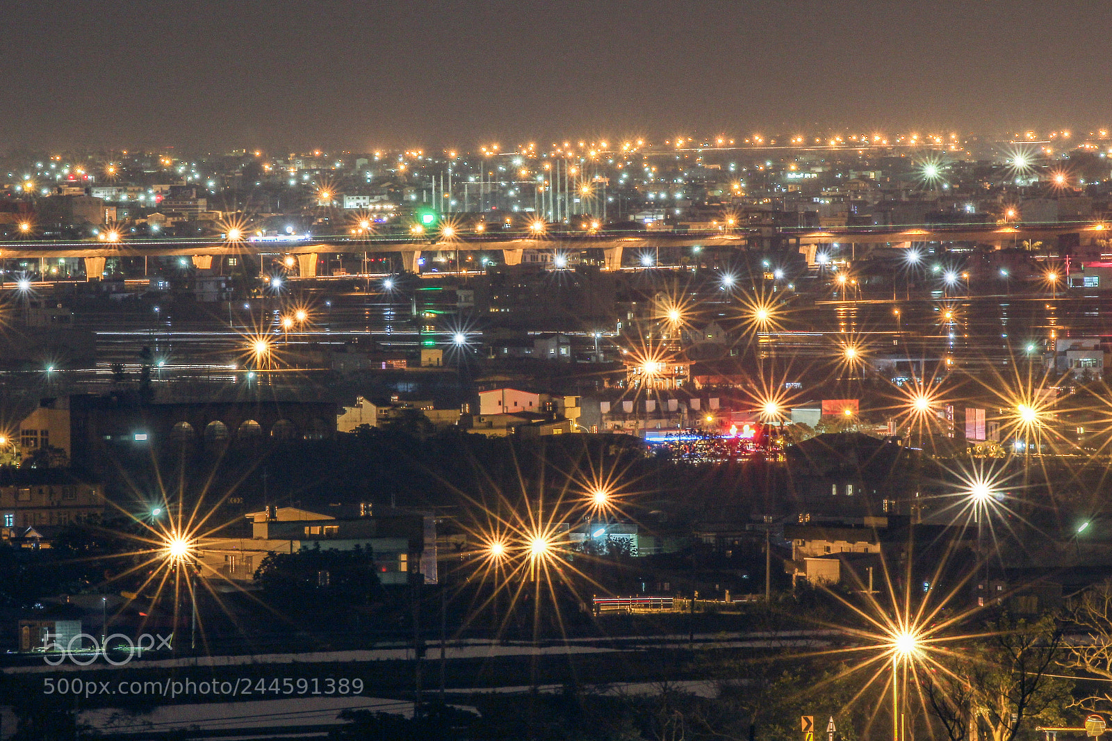 Canon EOS 550D (EOS Rebel T2i / EOS Kiss X4) sample photo. Night photography