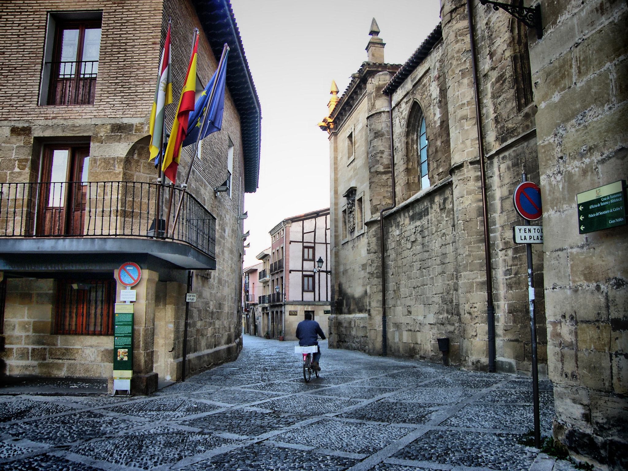Samsung Pro 815 sample photo. Santo domingo de la calzada (la rioja) photography